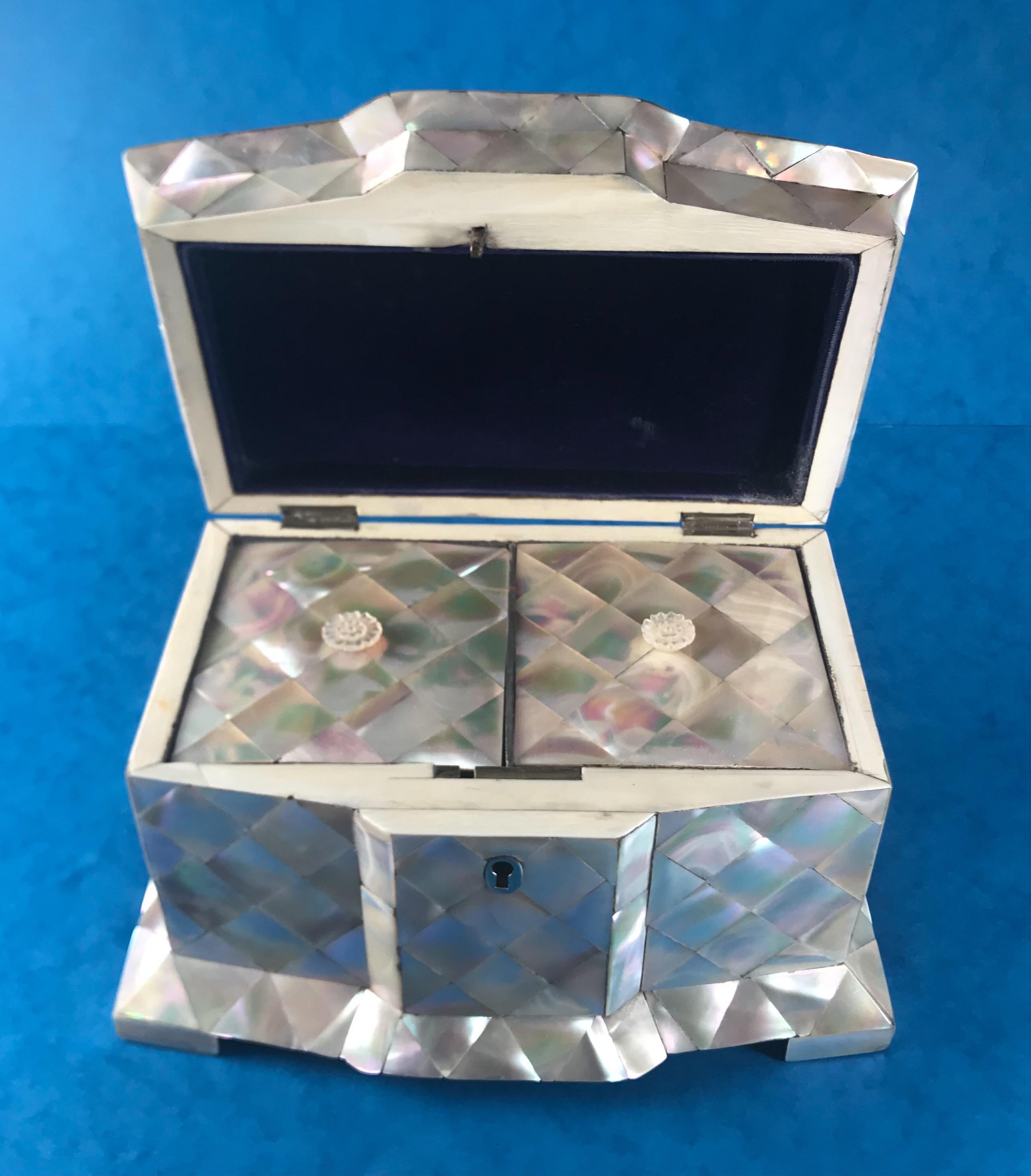 1840 Mother of pearl break front twin lidded tea caddy in superb condition For Sale 5