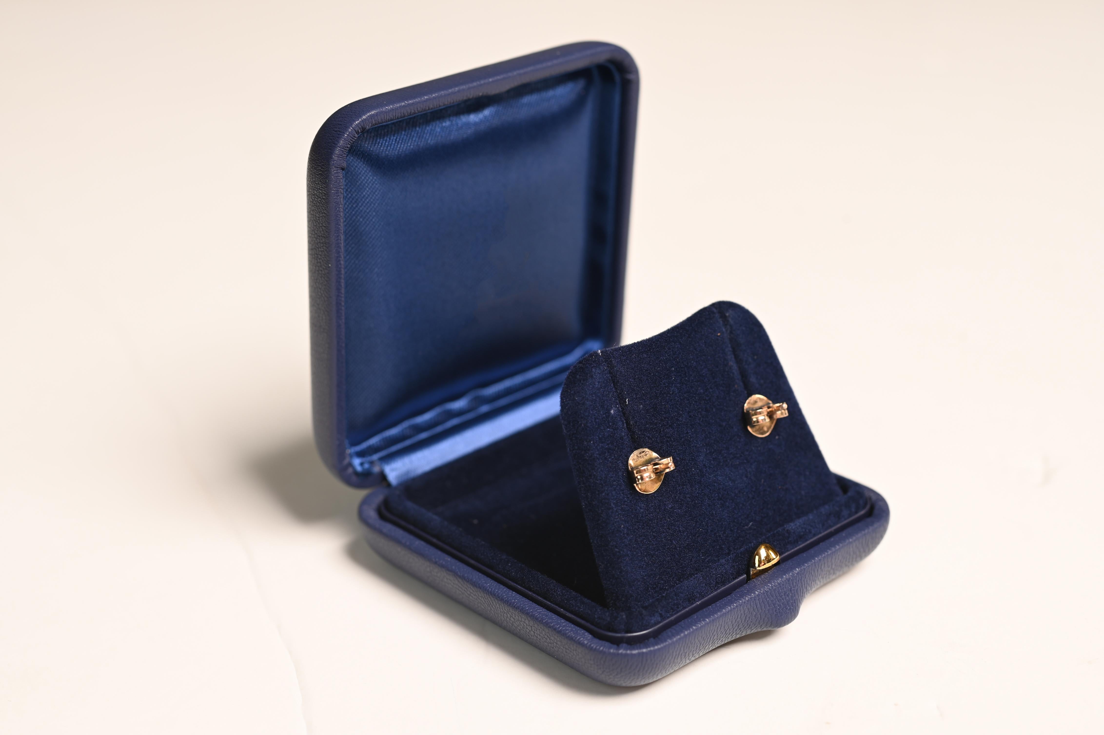 Taglio vecchia miniera Orecchini a grappolo con diamanti Old Mine 1840 (circa 3 carati), oro giallo 18 carati in vendita