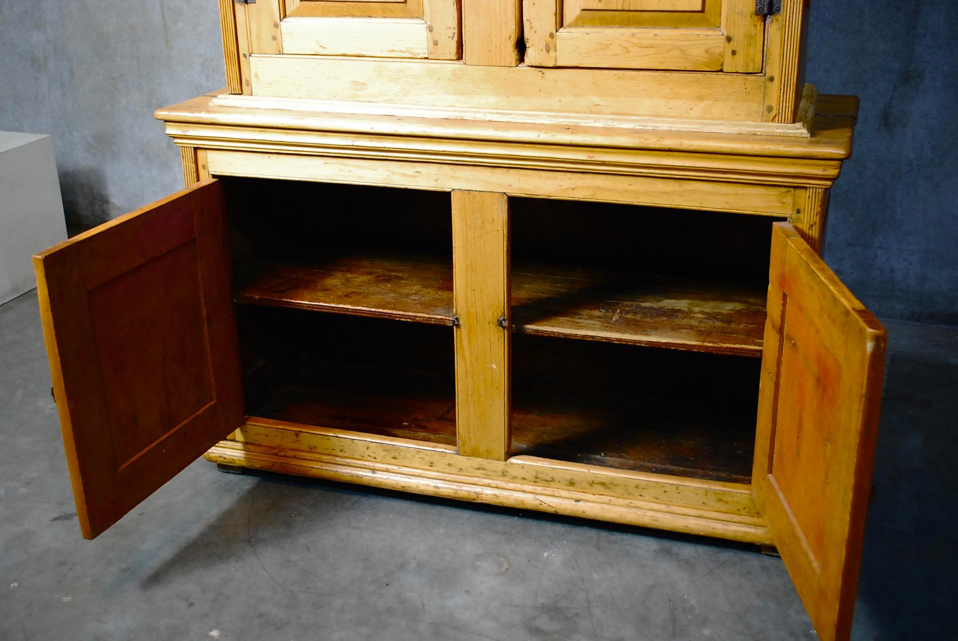1840 Quebec Formal Country Pine Multi Panel Stepback Cupboard In Good Condition In Surrey, BC