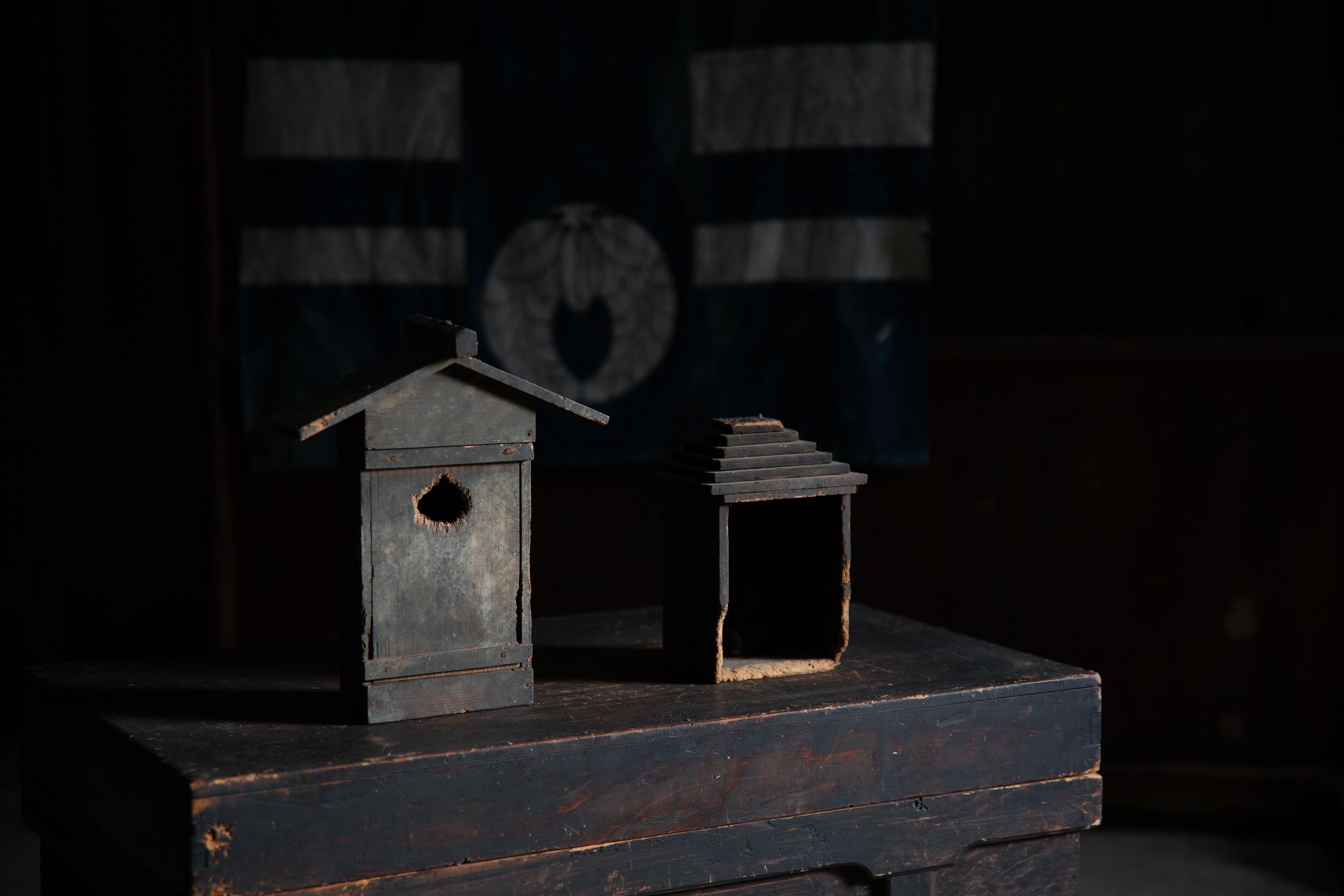 Cassapanca antica giapponese di Edo del 1840-1860 in legno nero con coperchio, wabi sabi in vendita 3