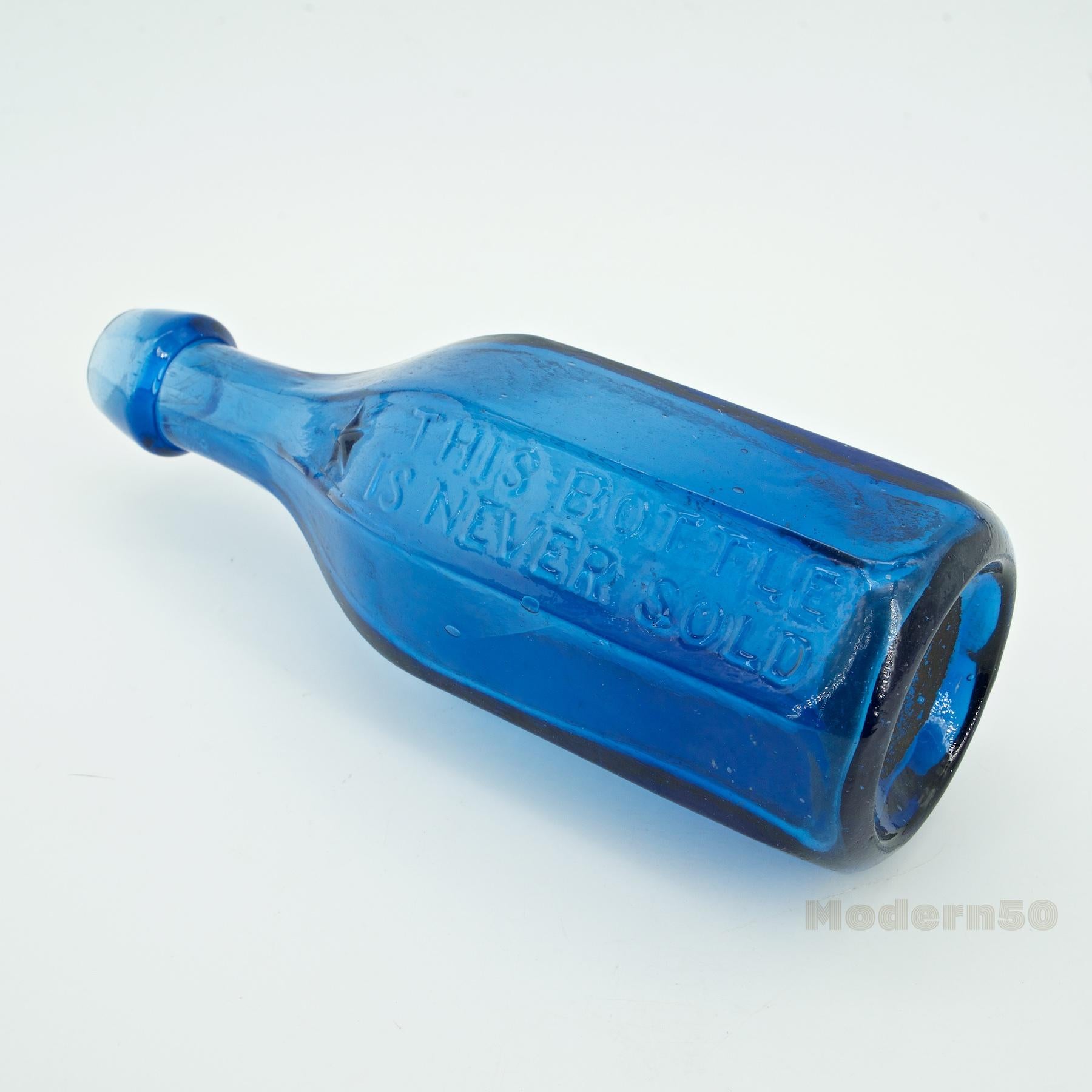 Federal 1840s American Octagonal J Boardman New York Mineral Waters Soda Bottle New York For Sale