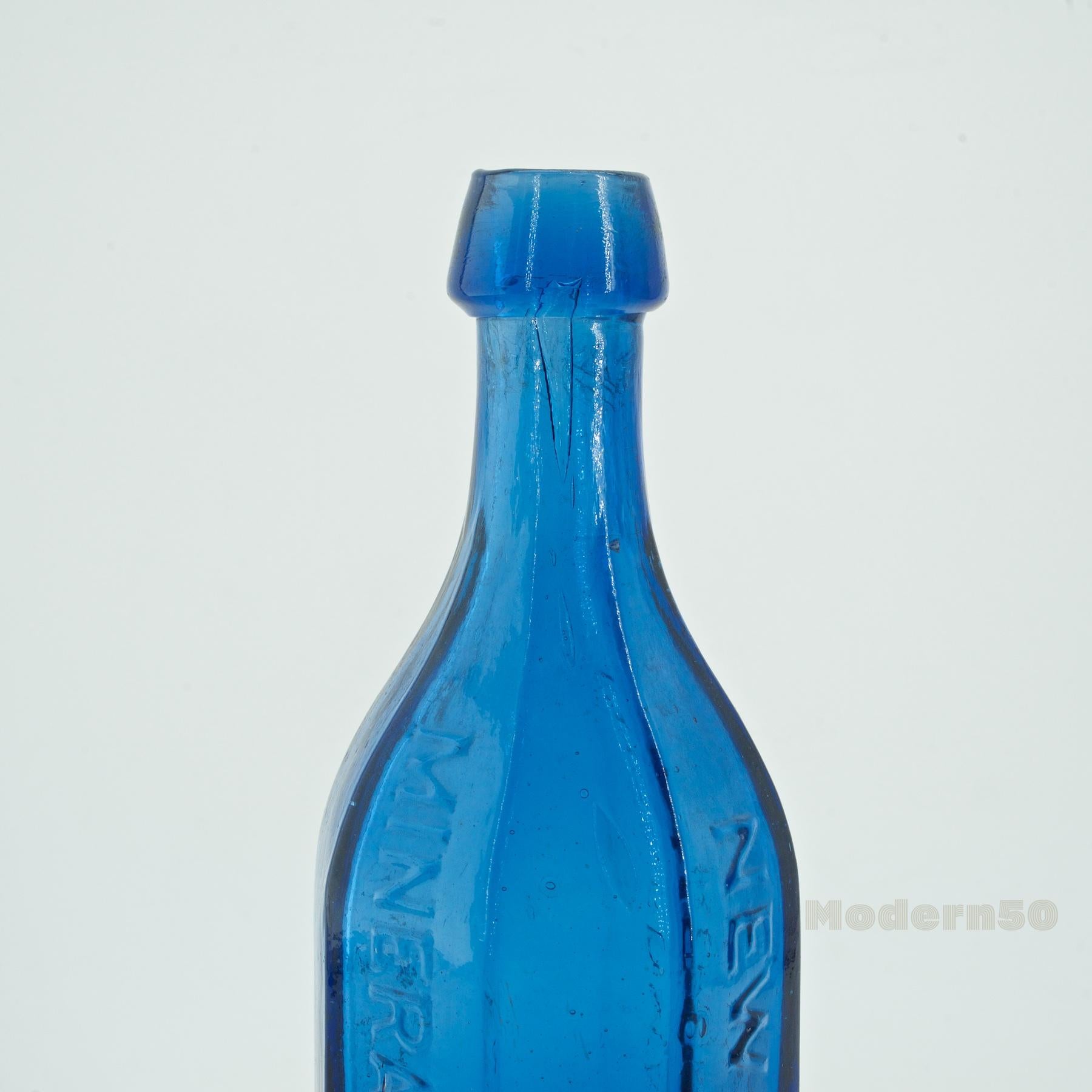 Mid-19th Century 1840s American Octagonal J Boardman New York Mineral Waters Soda Bottle New York For Sale