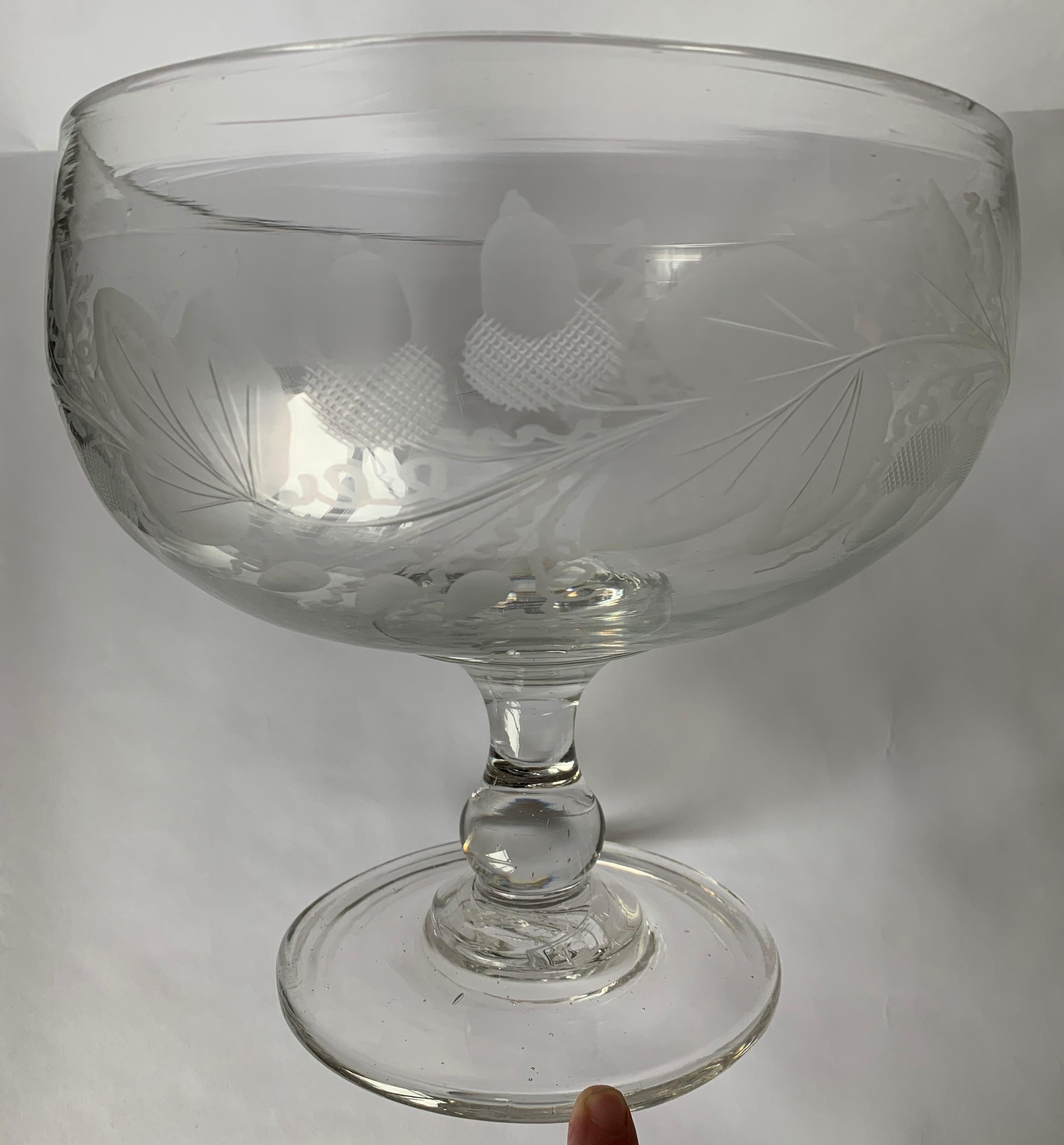 1840s Antique American Engraved Lead Blown Glass Footed Compote In Good Condition In Stamford, CT