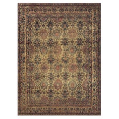 Antiker handgeknüpfter Seidenteppich aus Kerman aus den 1840er Jahren mit geometrischem Blumenmuster auf beigem Grund