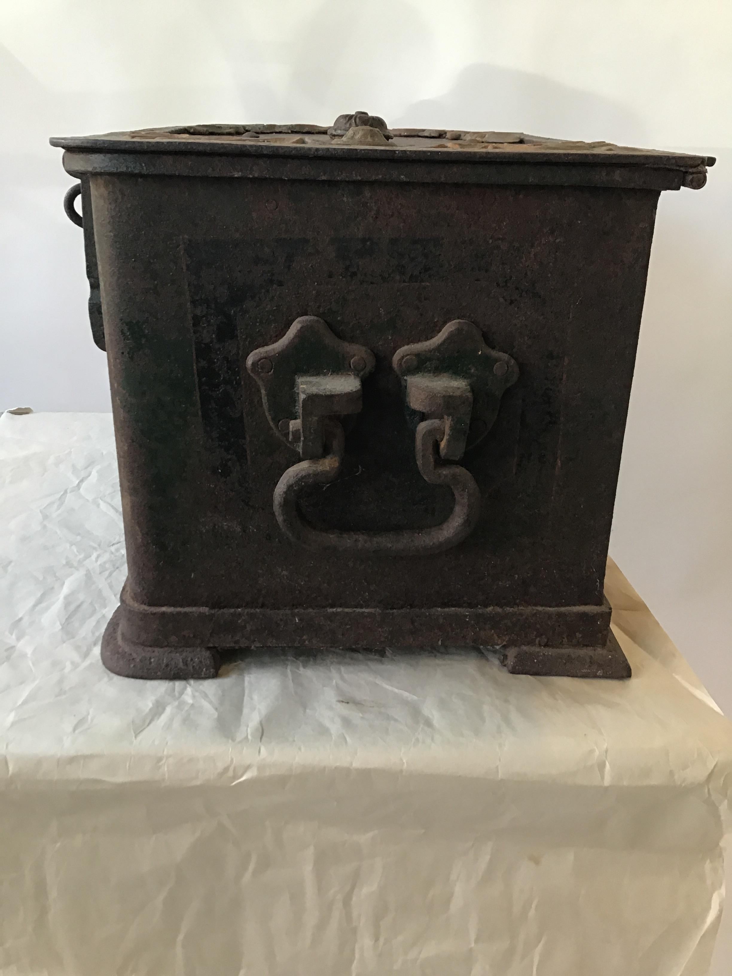 1840s Chinese Safe Box 4