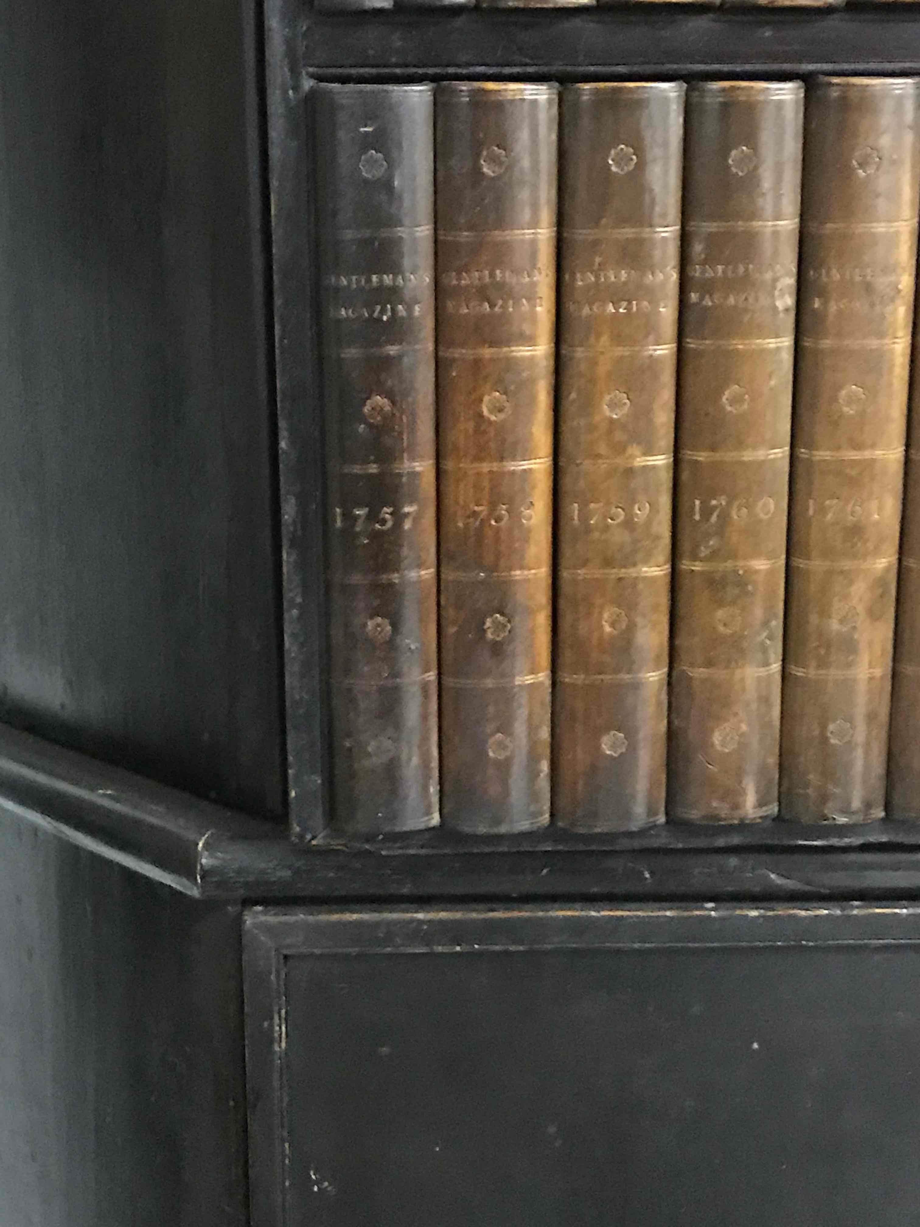 Englischer Eckschrank mit Fronttür aus dem 19. Jahrhundert im Angebot 11