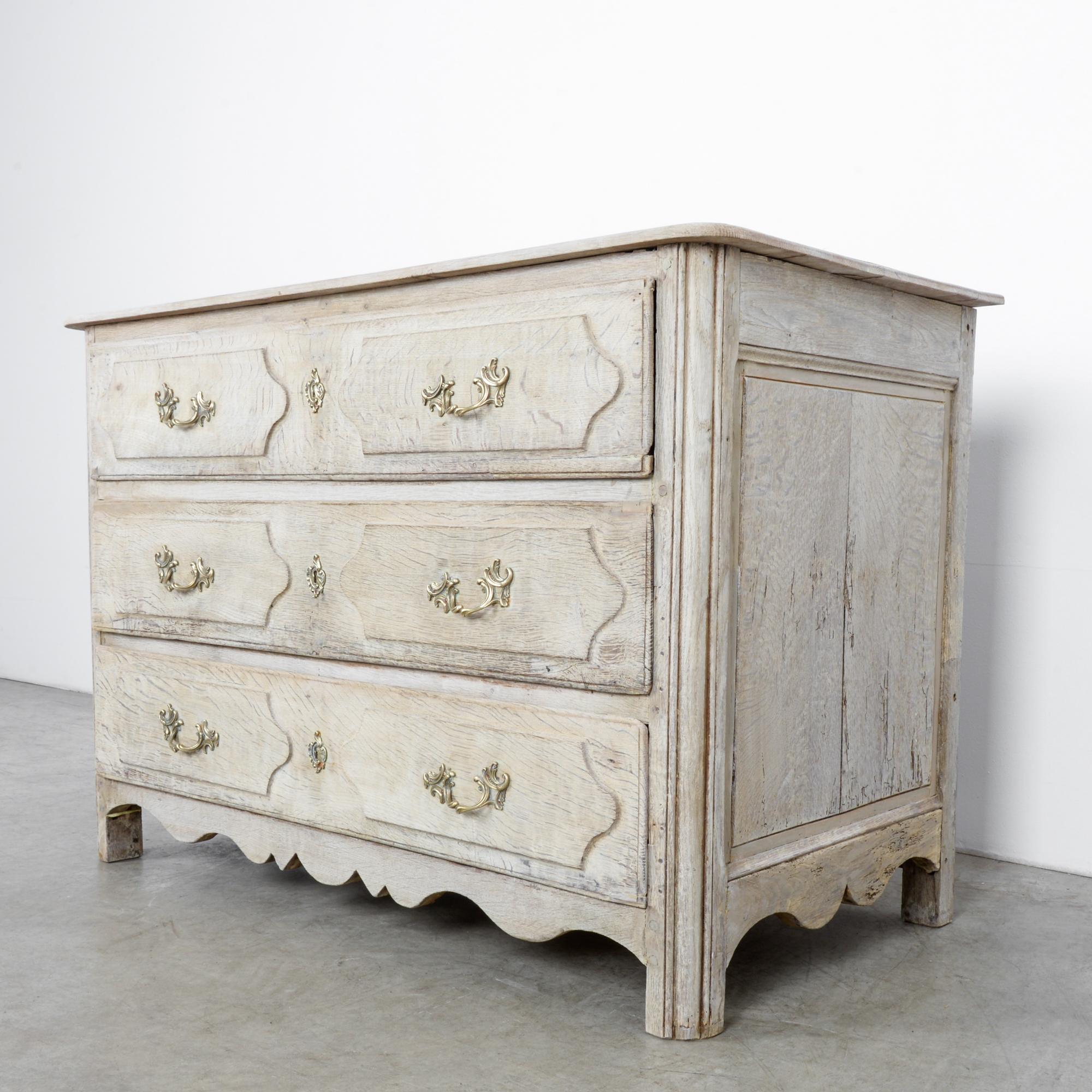 1840s French Bleached Oak Chest of Drawers 1