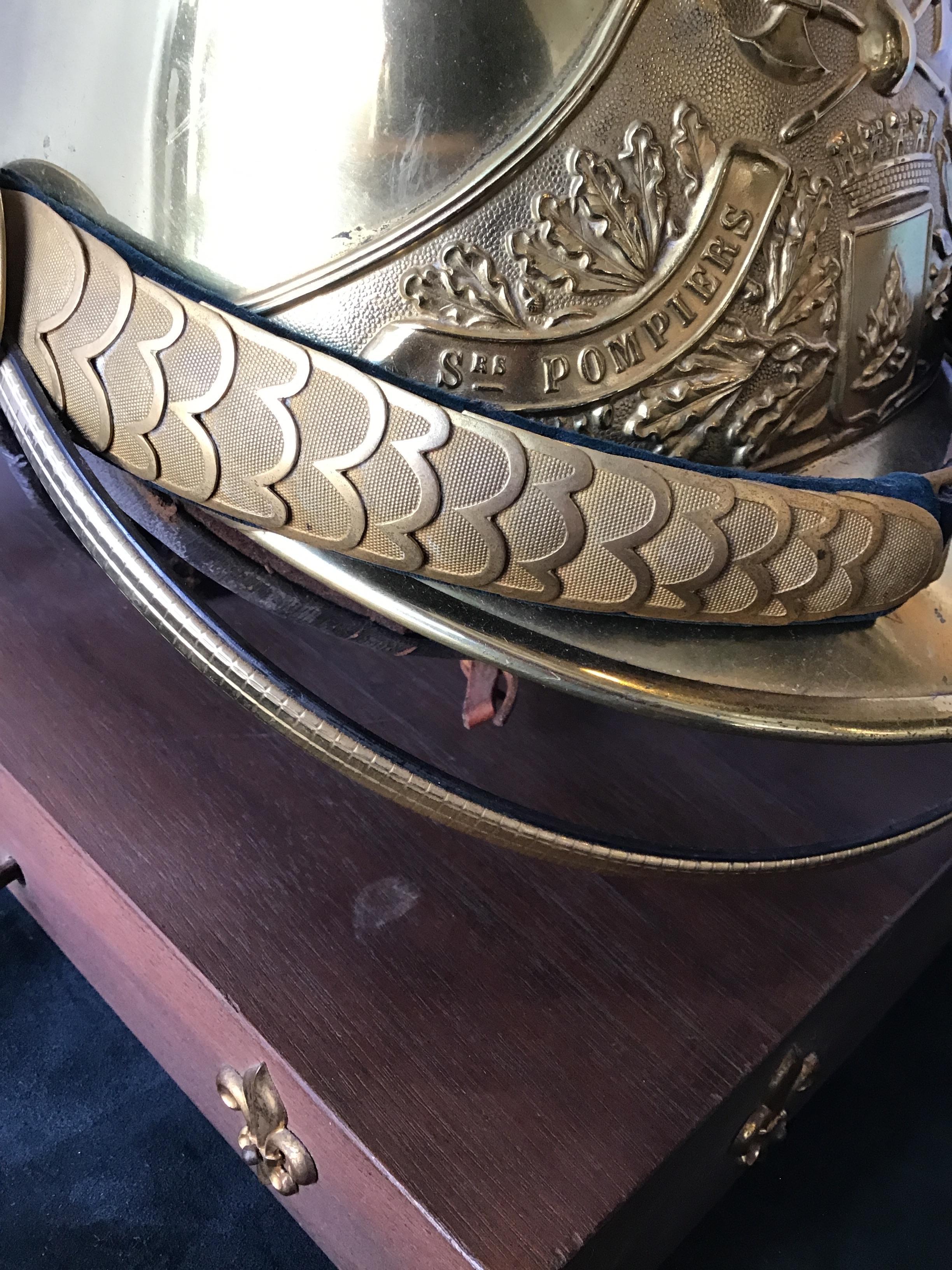 1840er Jahre Französisch Feuerwehrhelm Lampe im Angebot 5