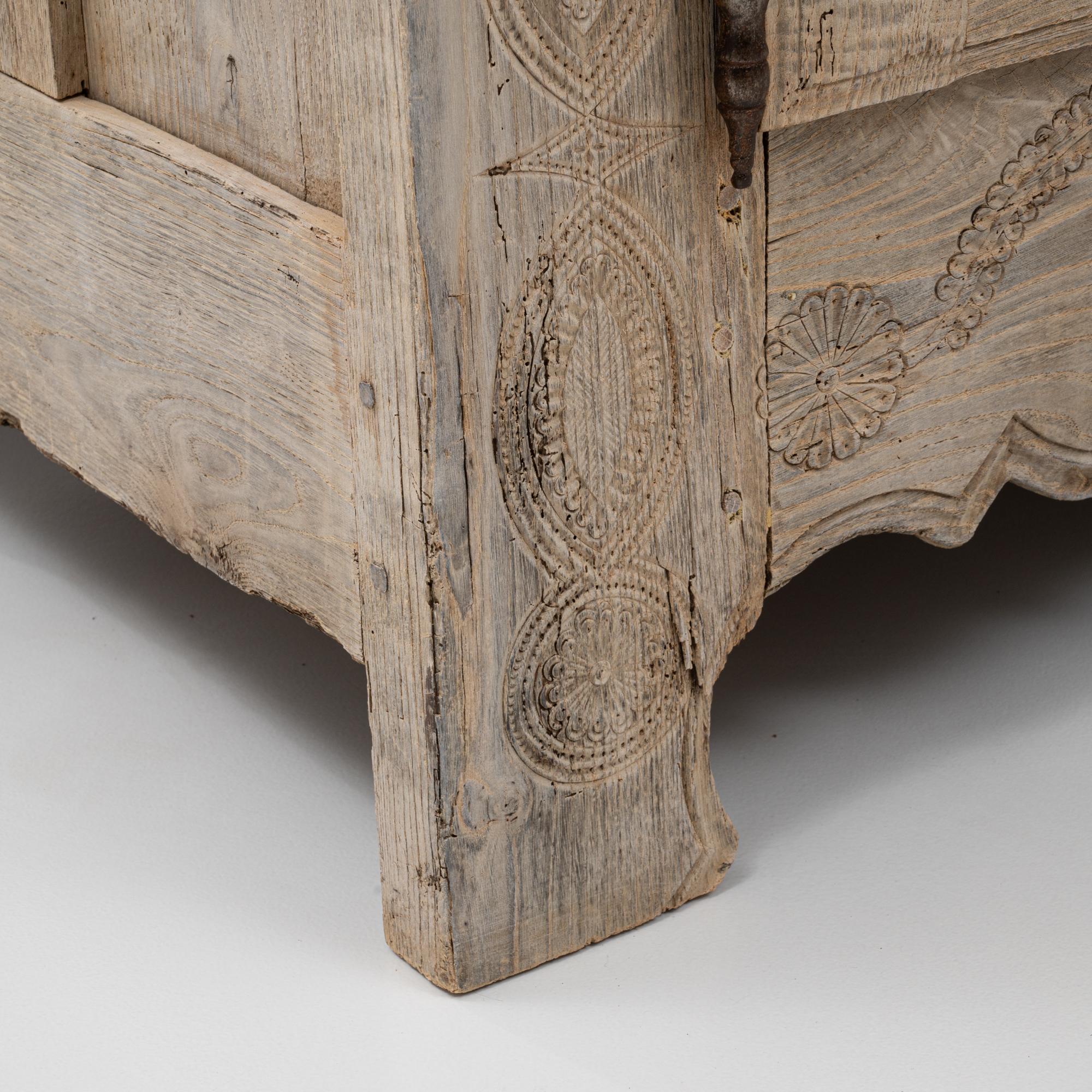 Cabinet francese del 1840 in Oak Oak in vendita 4