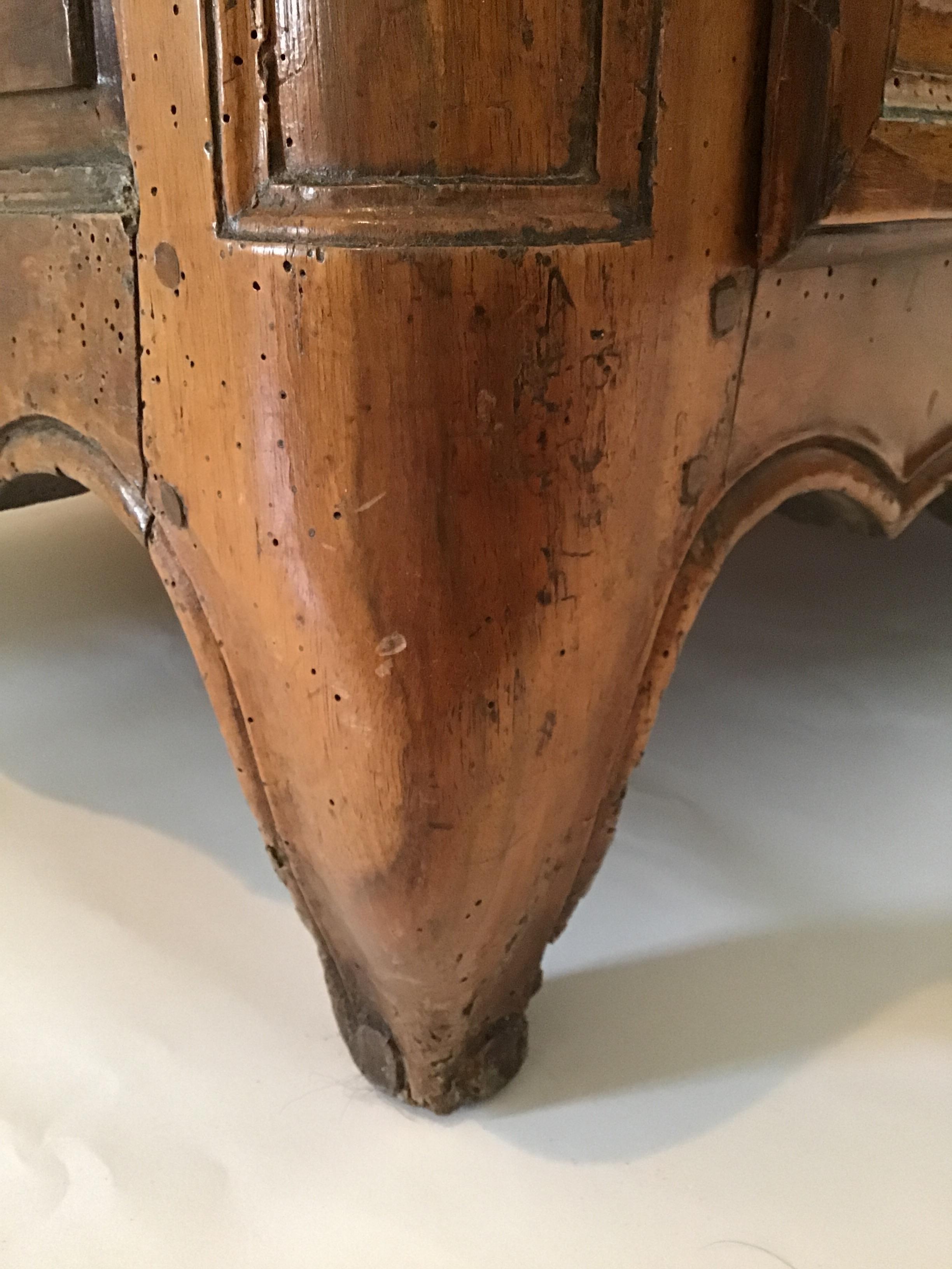 1840s French Provincial Louis XV Chest of Drawers For Sale 10