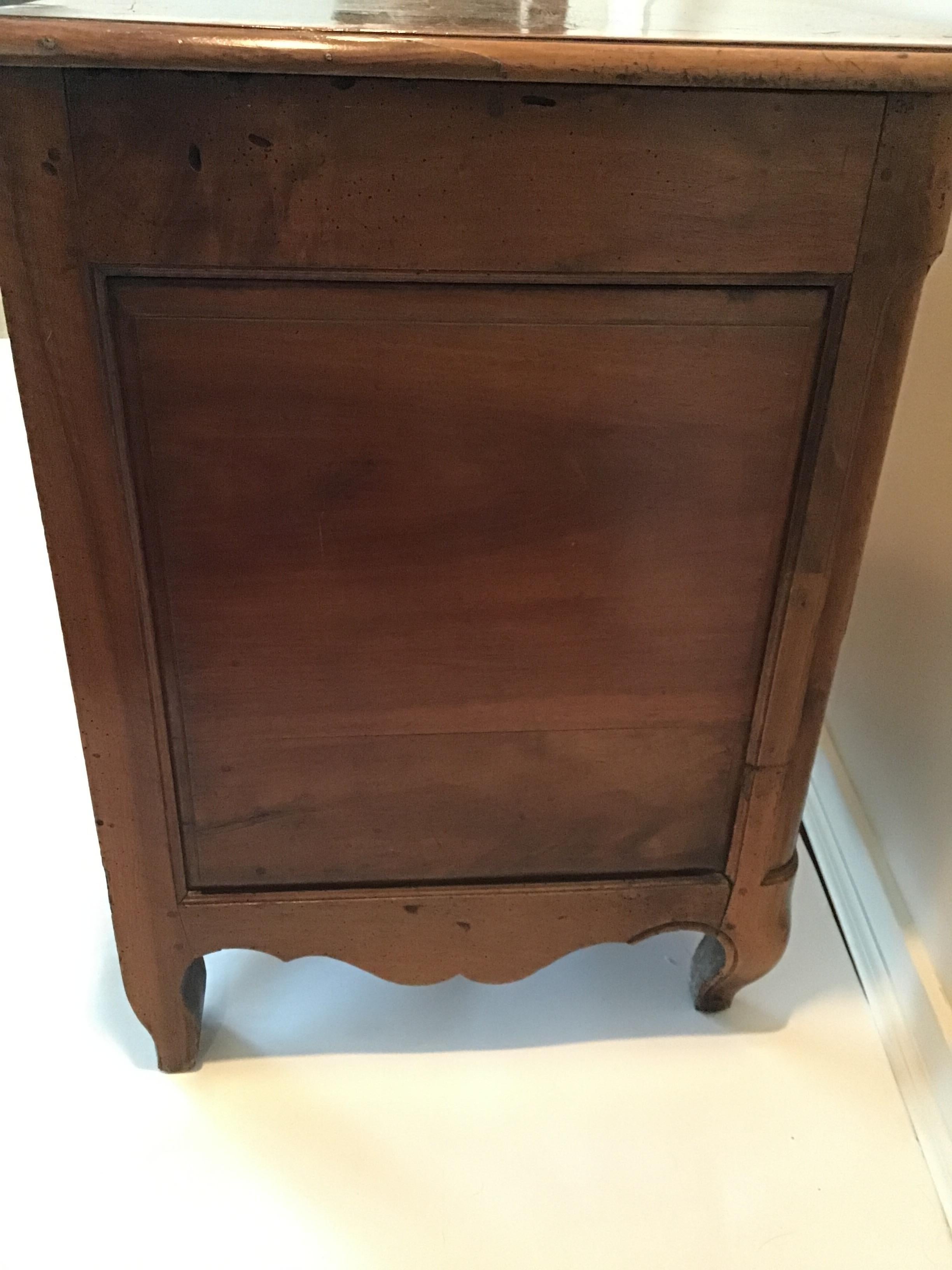 1840s French Provincial Louis XV Chest of Drawers For Sale 1