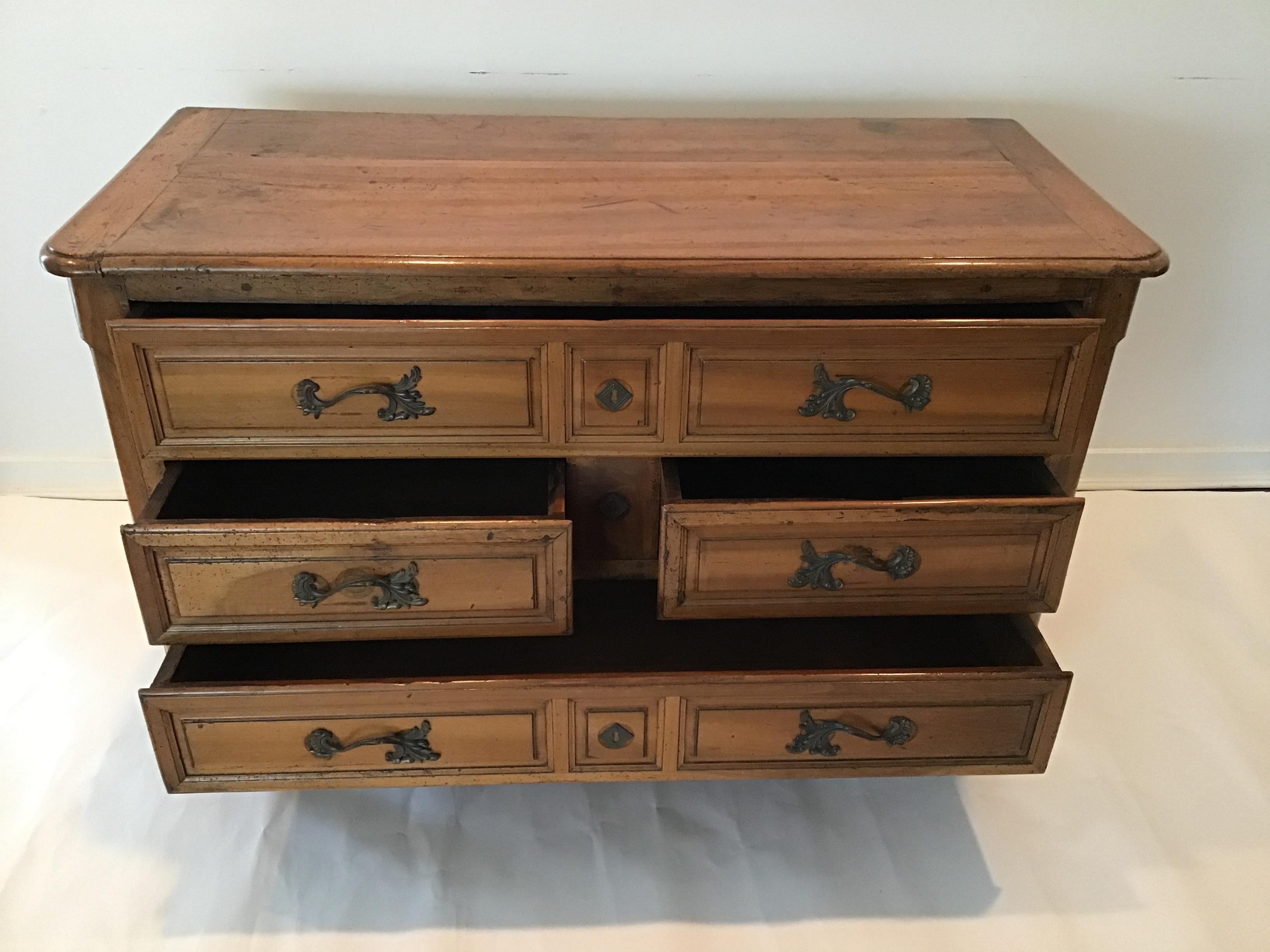 1840s French Provincial Louis XV Chest of Drawers For Sale 4