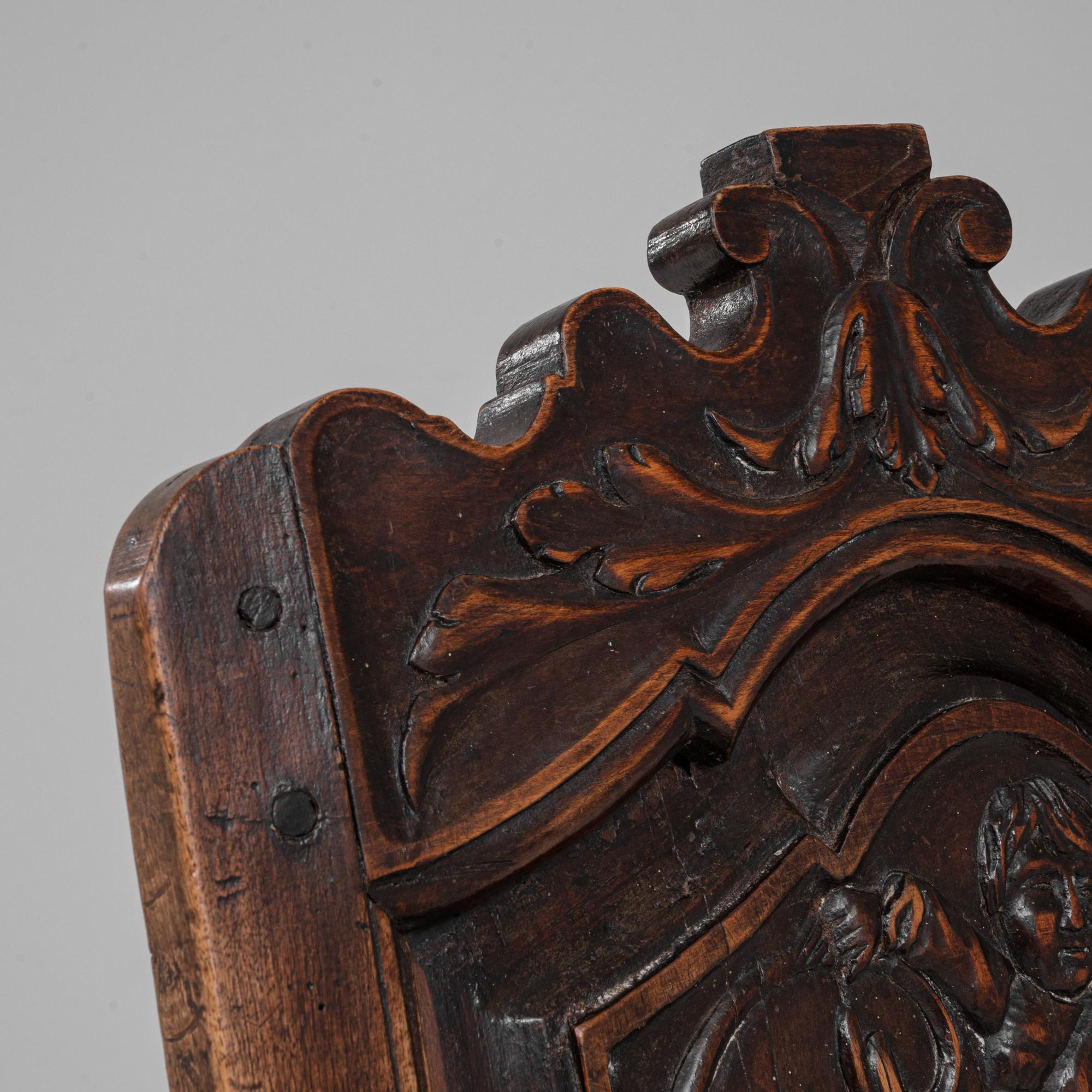 Trône français en bois sculpté à la main des années 1840 en vente 5