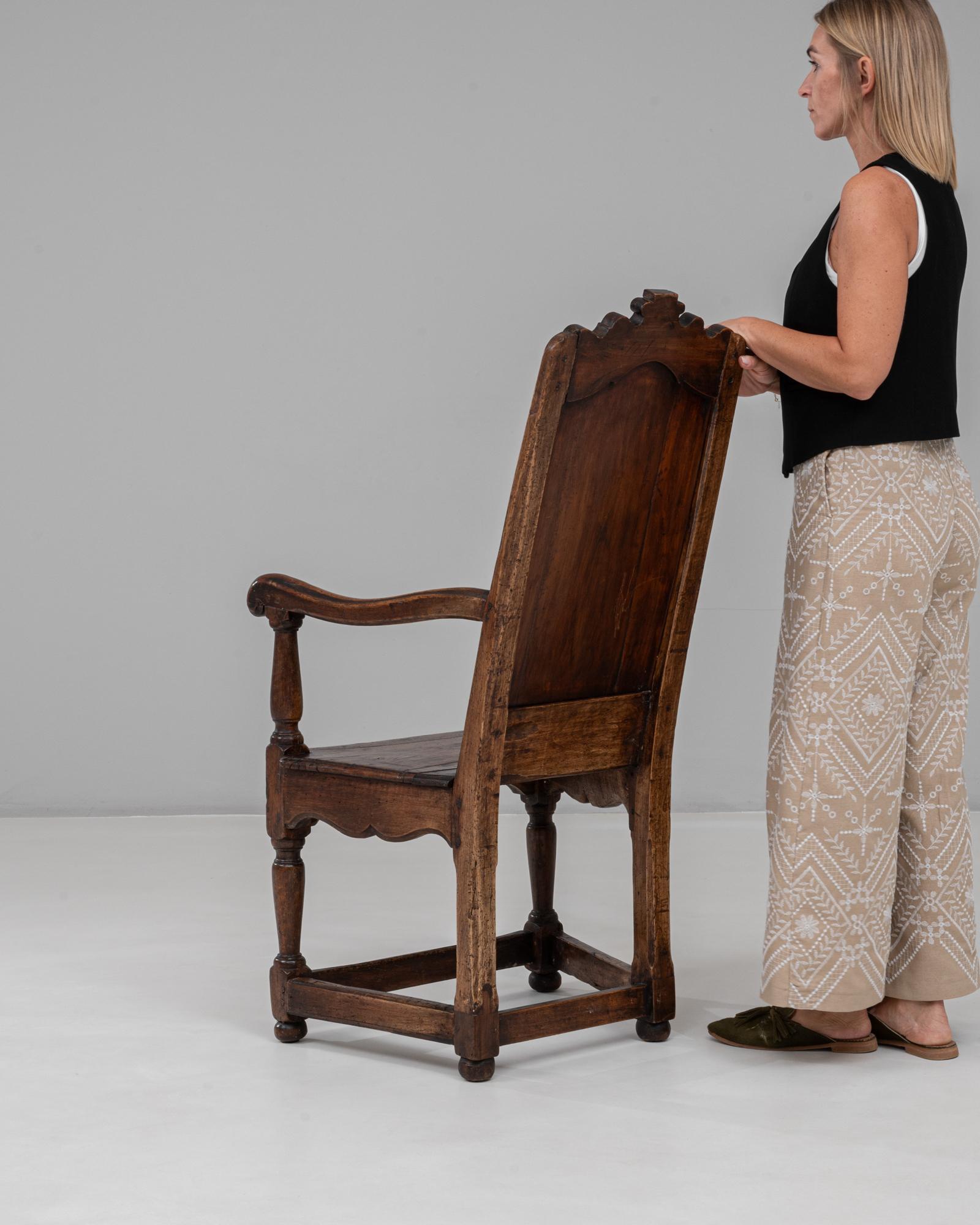 Bois Trône français en bois sculpté à la main des années 1840 en vente