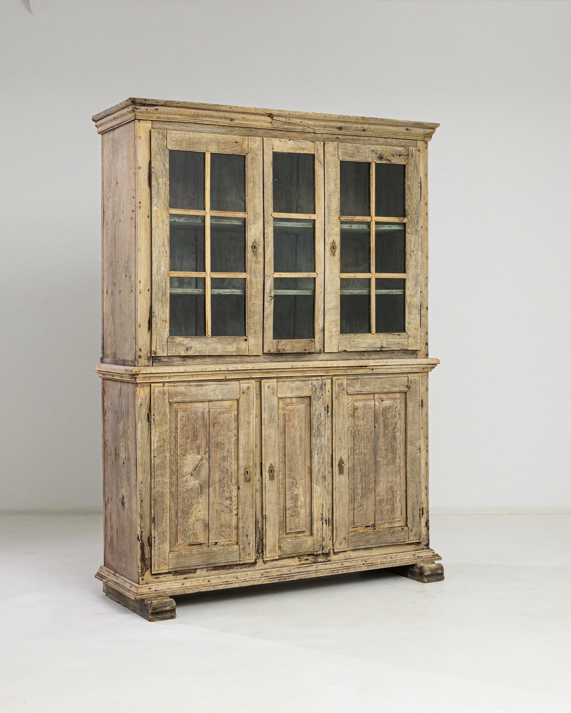 Hand-Carved 1840s German Bleached Oak Vitrine For Sale
