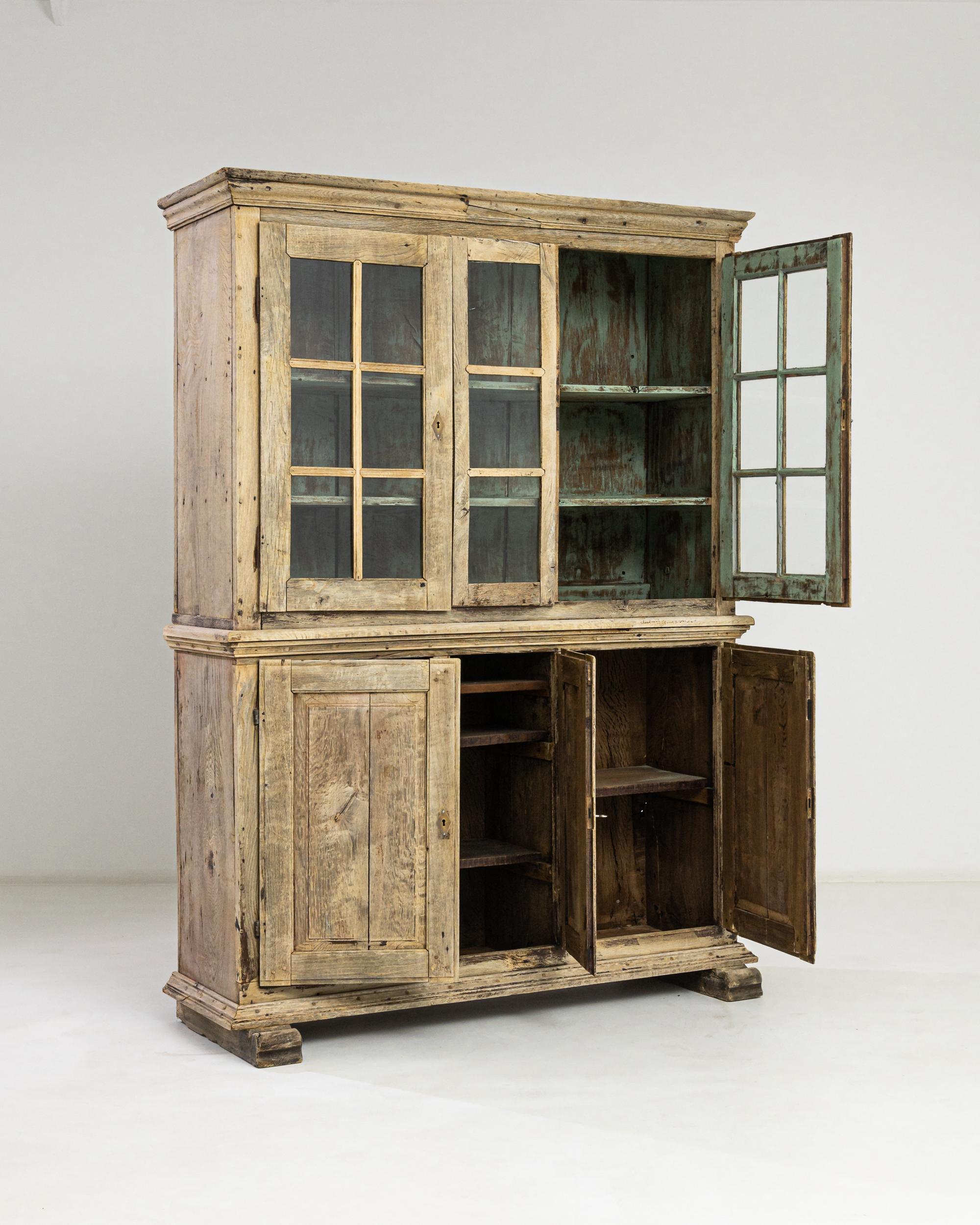 1840s German Bleached Oak Vitrine In Good Condition For Sale In High Point, NC