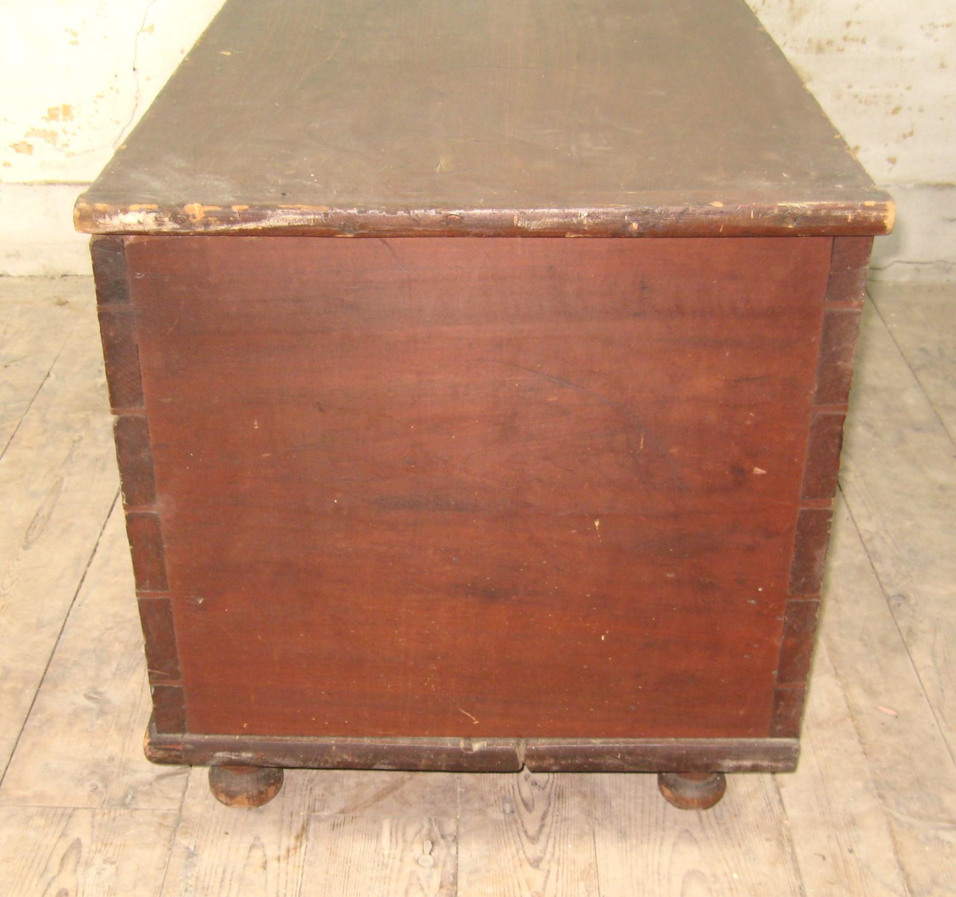 1840's Primitive Red 6 Board Pine blanket chest For Sale 1
