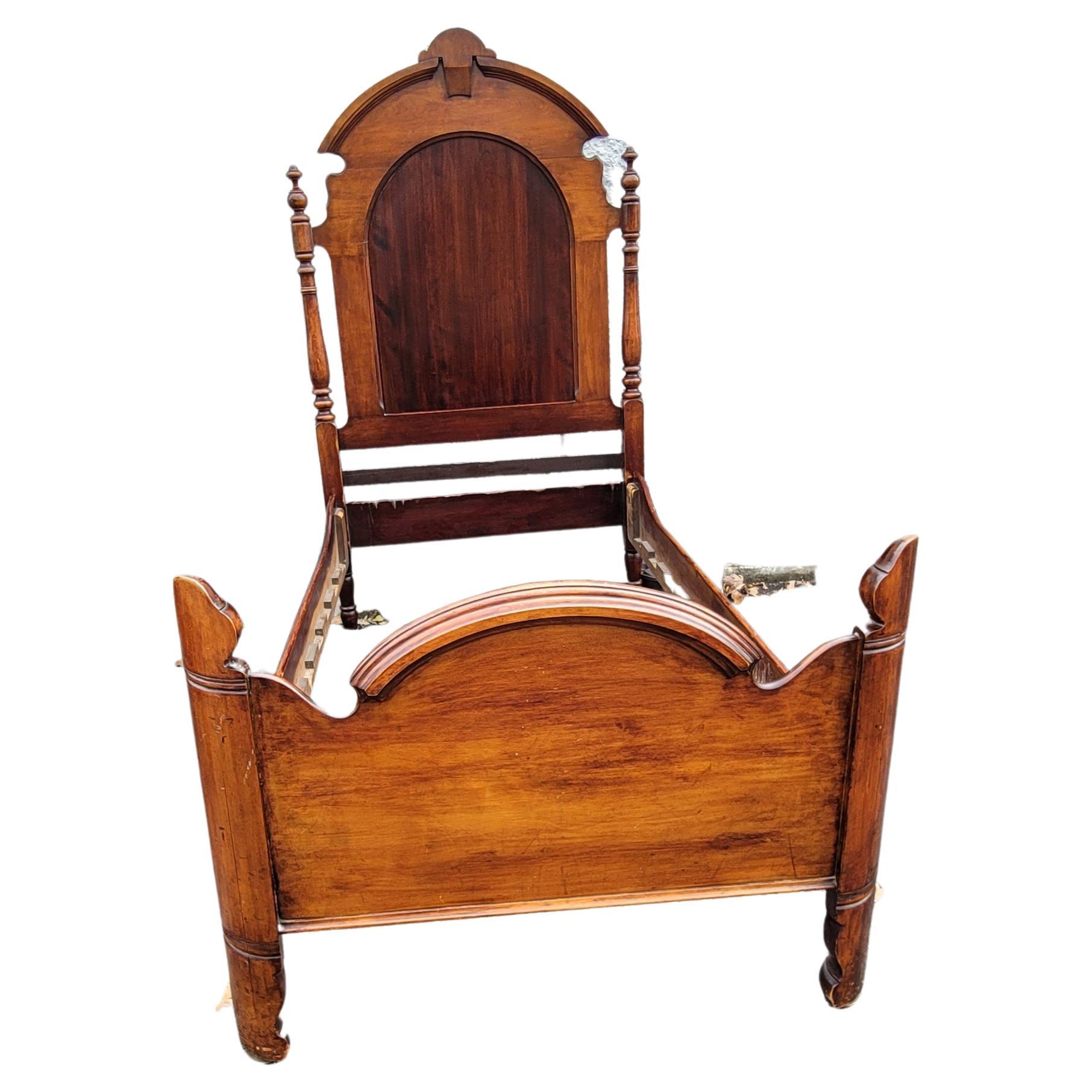 1840s Victorian Mahogany High Back Twin Bedsteads, a Pair For Sale 4