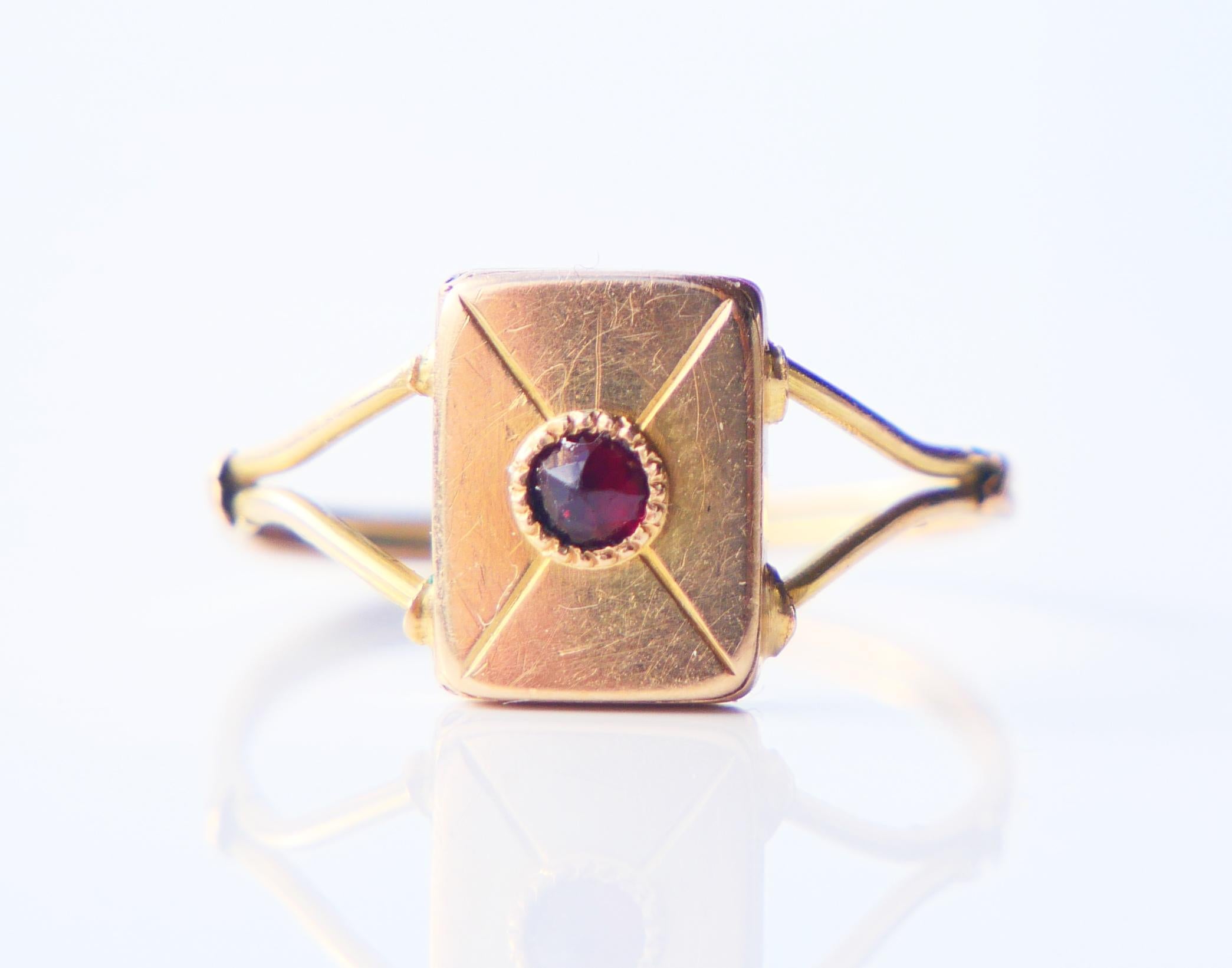 1841 Antique Poison Ring Garnet solid 18K Gold Ø 6.75 US / 1.4 gr 8