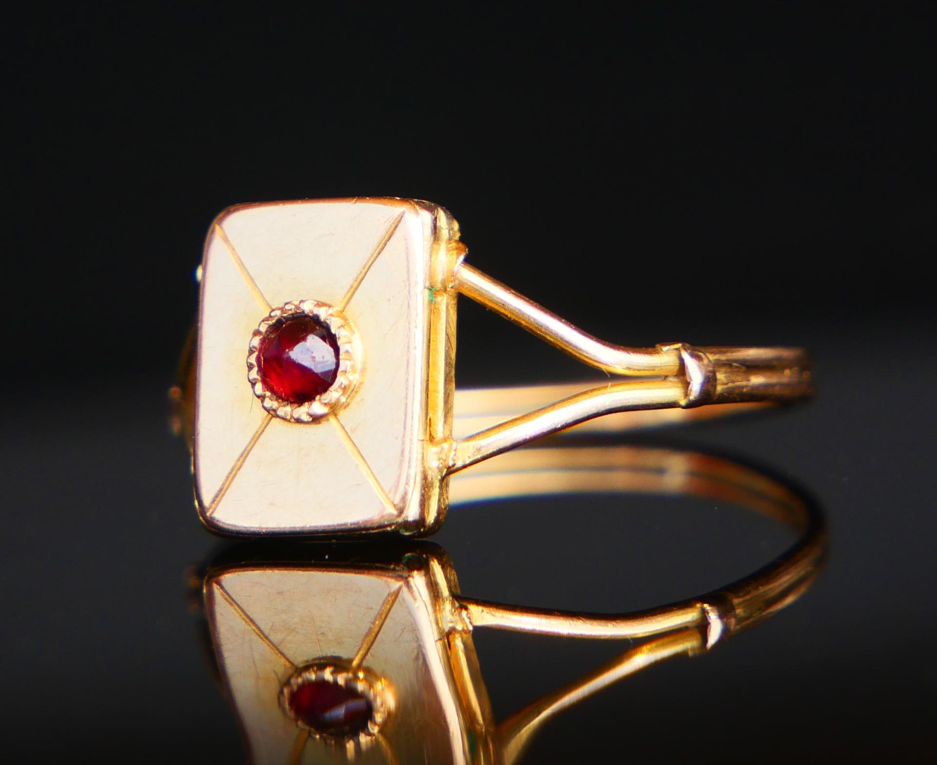 Rose Cut 1841 Antique Poison Ring Garnet solid 18K Gold Ø 6.75 US / 1.4 gr