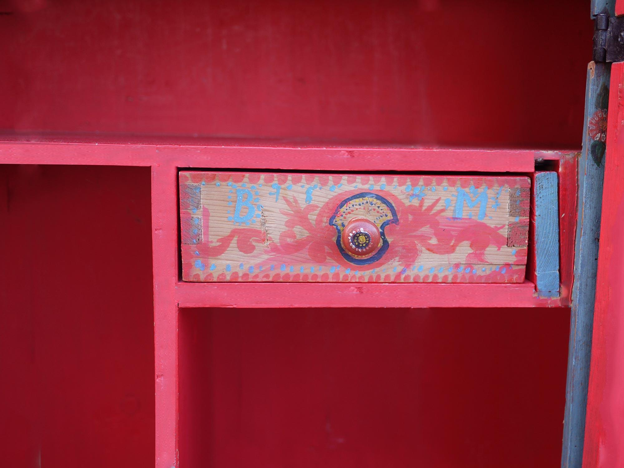 1841 Armoire peinte à motifs floraux bleus - Alpes européennes en vente 6