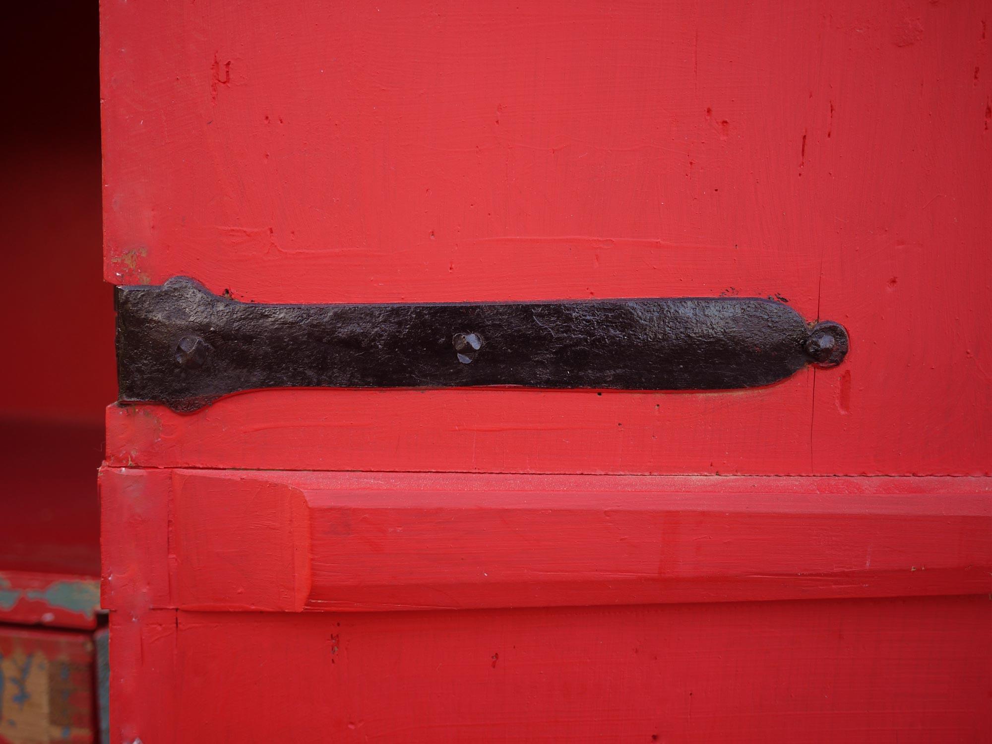 1841 Armoire peinte à motifs floraux bleus - Alpes européennes en vente 7