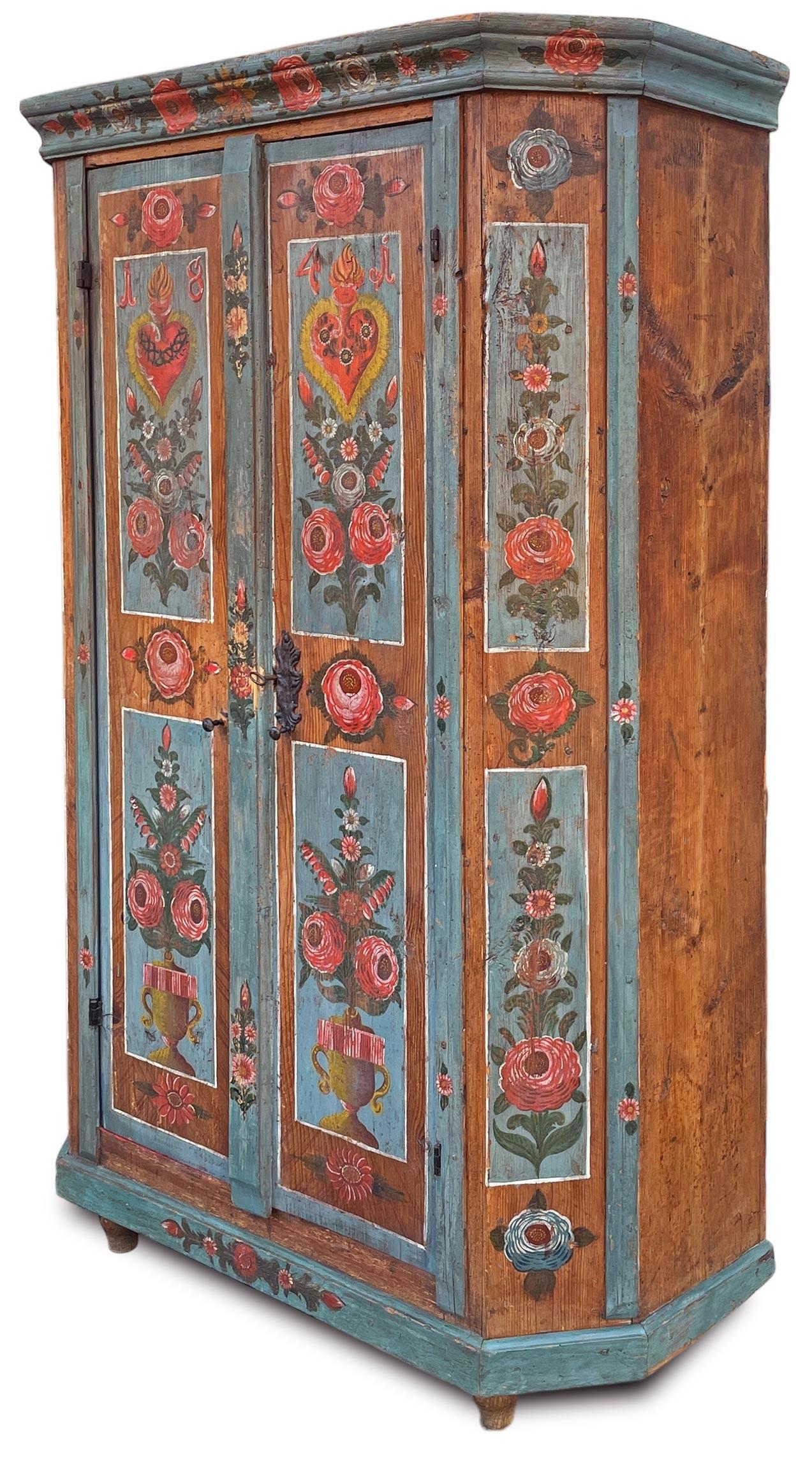 Autre 1841 Armoire peinte à motifs floraux bleus - Alpes européennes en vente