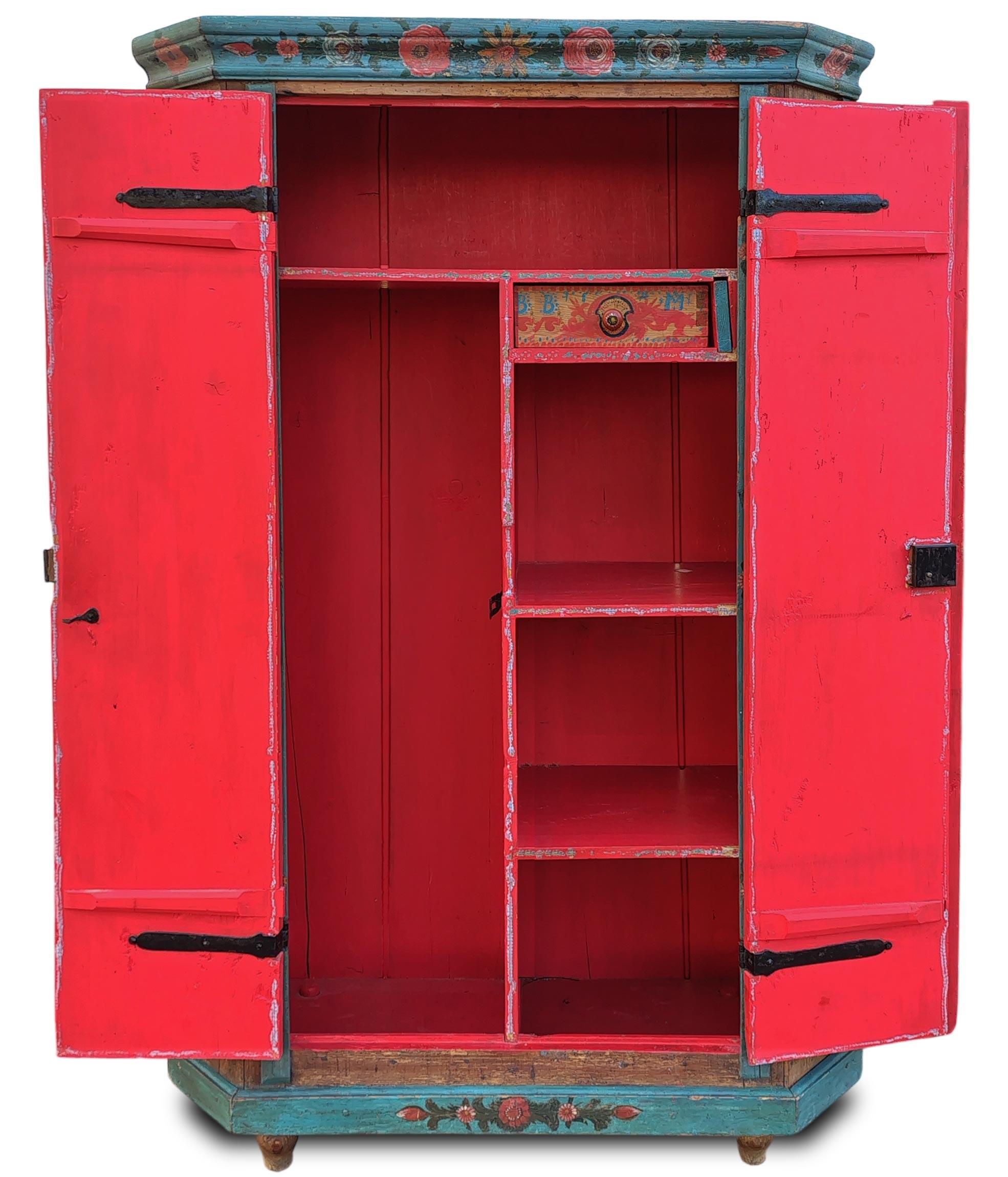 Mid-19th Century 1841 Armoire peinte à motifs floraux bleus - Alpes européennes en vente