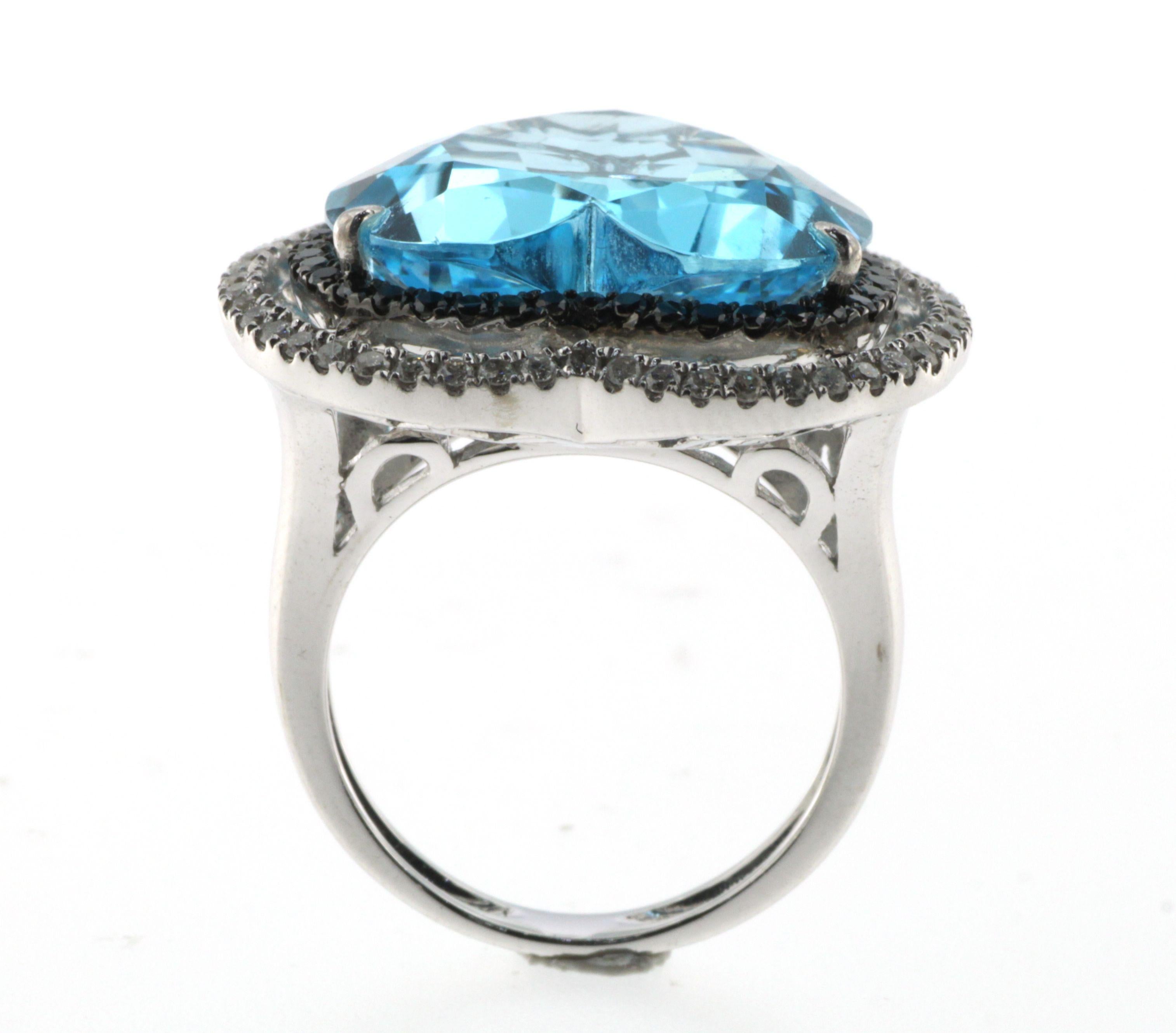 18.42Carat Blue Topaz Heart Cut Diamond Cocktail Ring in 18 Karat White Gold For Sale 2