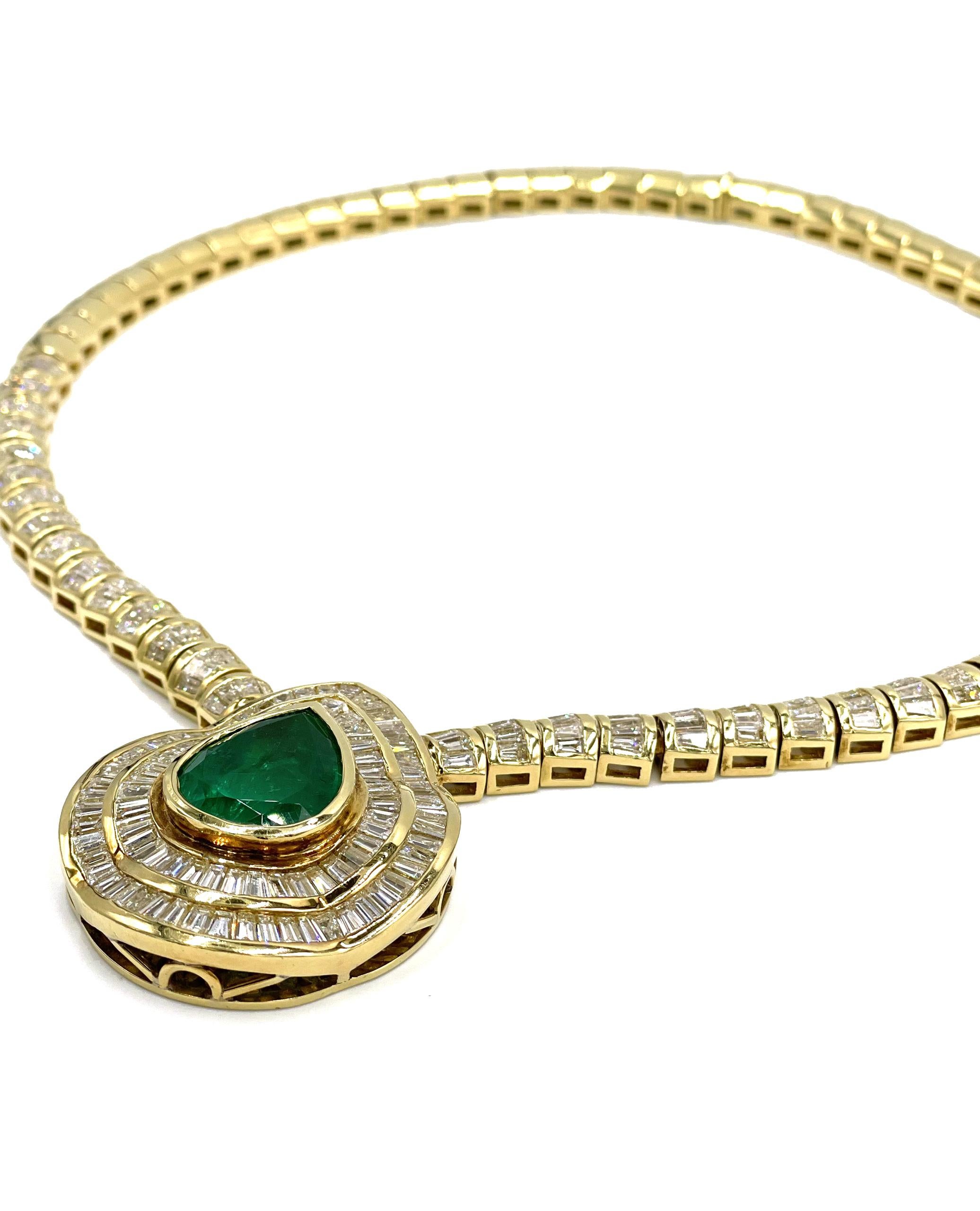 Pear Shape Colombian Emerald Necklace - 18.44 Carat - 18k Yellow Gold In Good Condition In Old Tappan, NJ