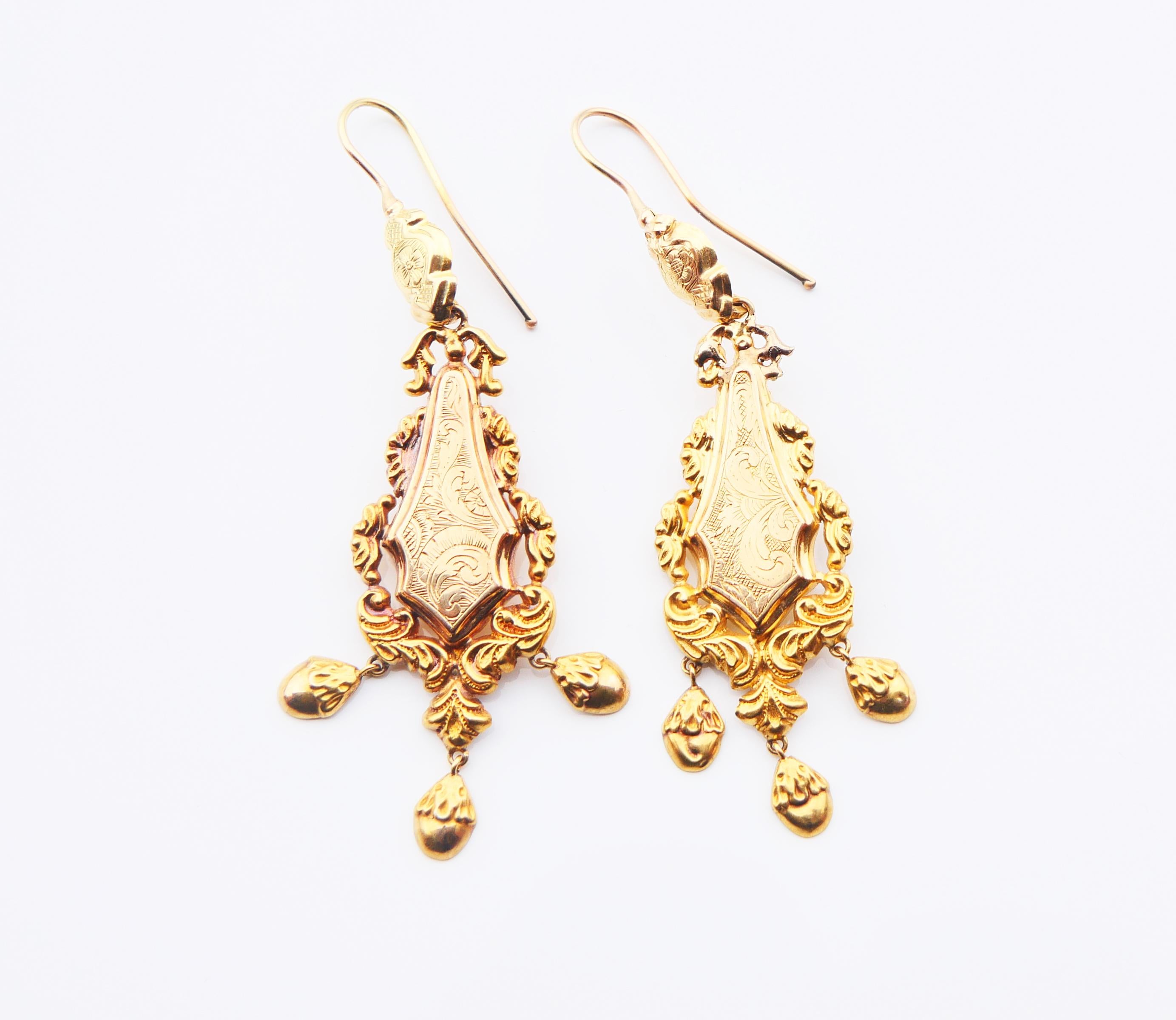 Women's 1845 Nordic earrings solid 18K Yellow Gold / 7.3 gr For Sale