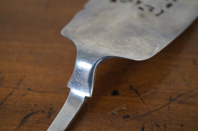1846 Antique Joseph Albert Savory Sterling Silver Fish Cake Pie Server