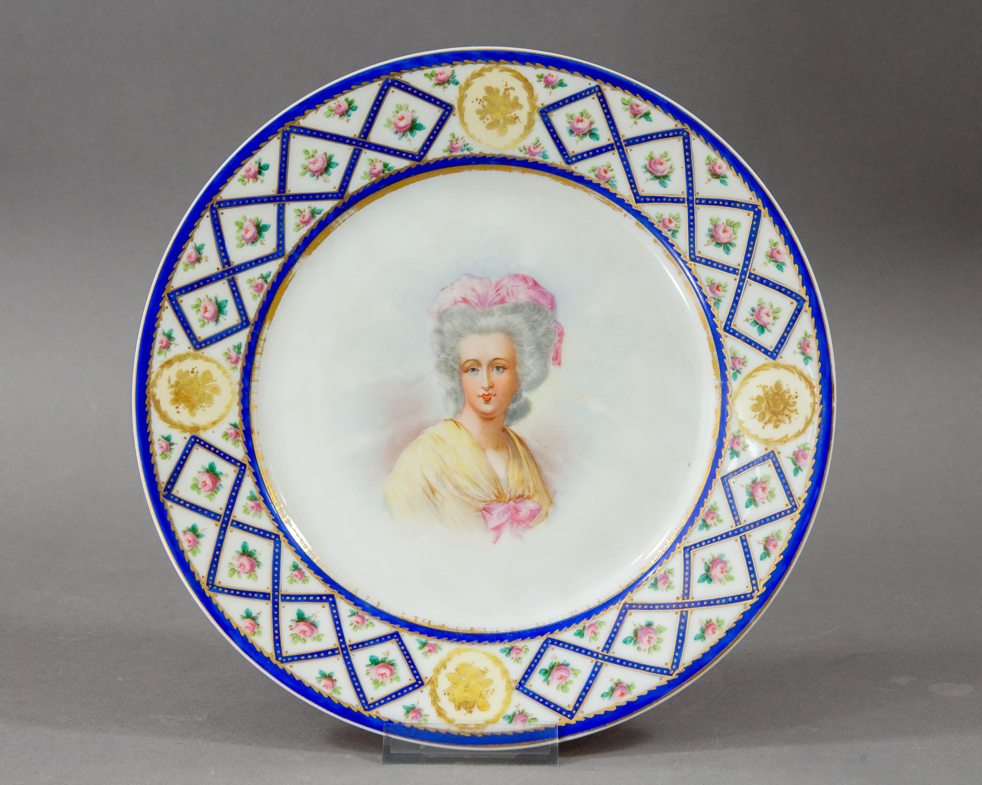1846 Sèvres Set of 8 Portrait Plates For Sale 11