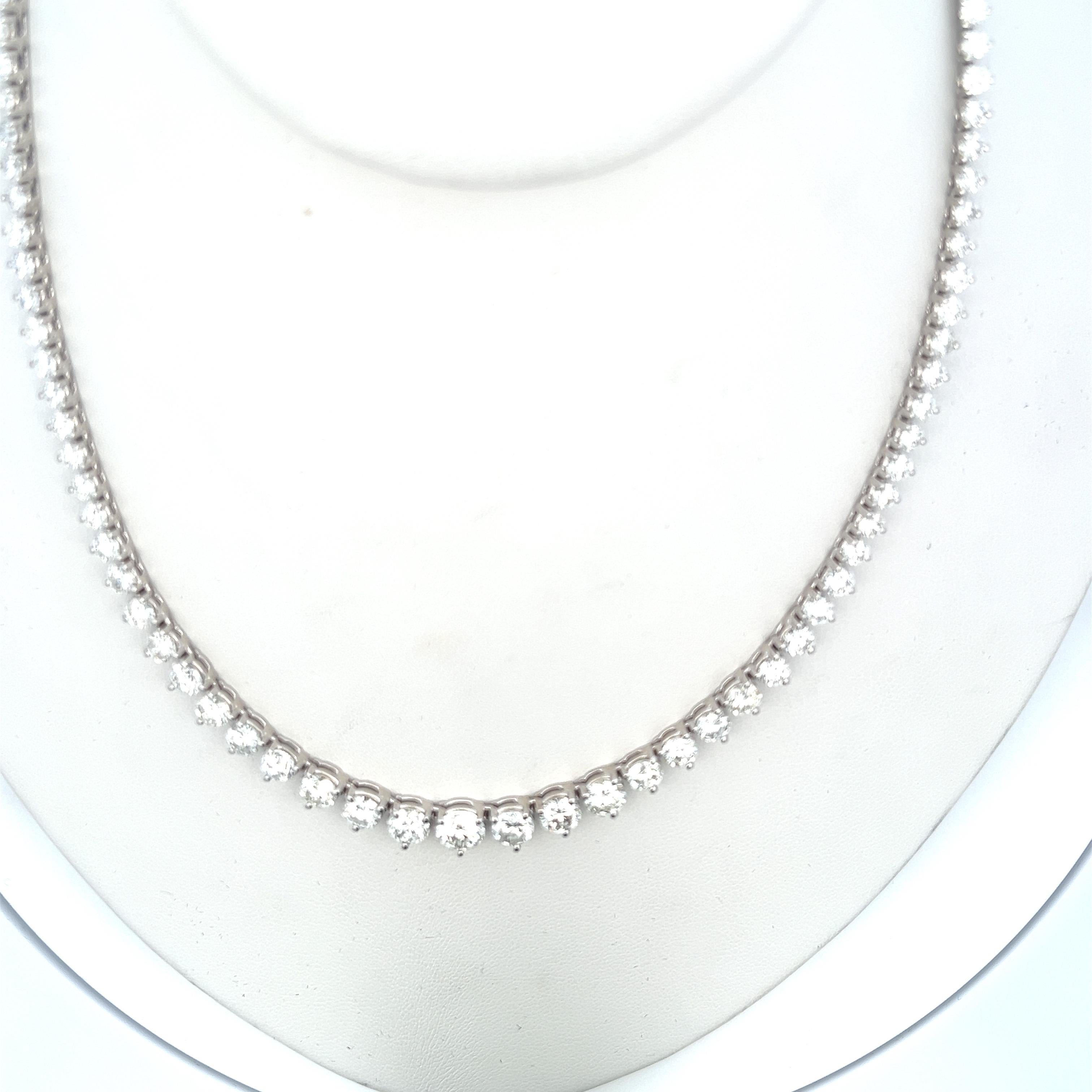 18.47 Carat Round Brilliant Diamond 18 Karat White Gold Riviera Tennis Necklace For Sale 8