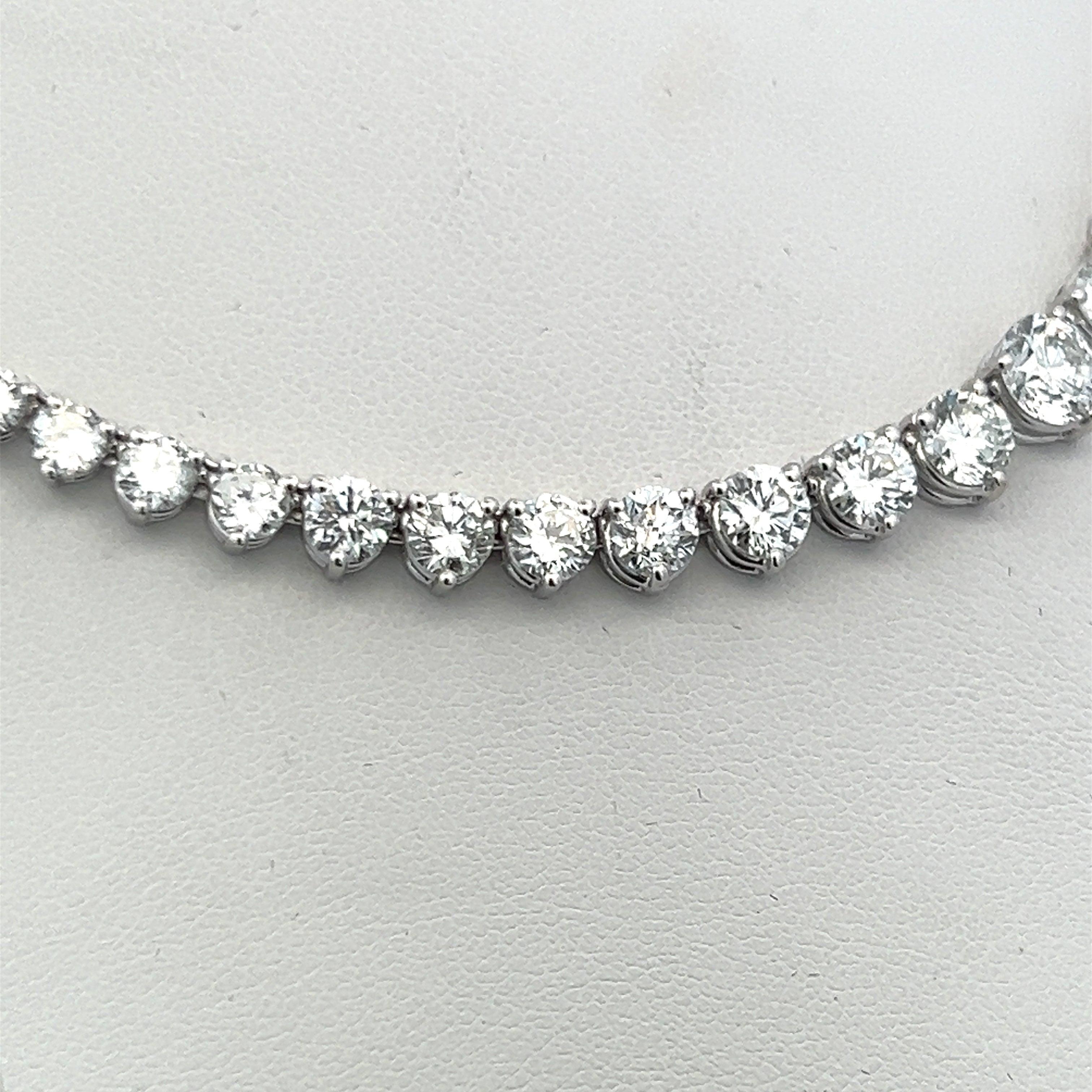 Brilliant Cut 18.47 Carat Round Brilliant Diamond 18 Karat White Gold Riviera Tennis Necklace For Sale