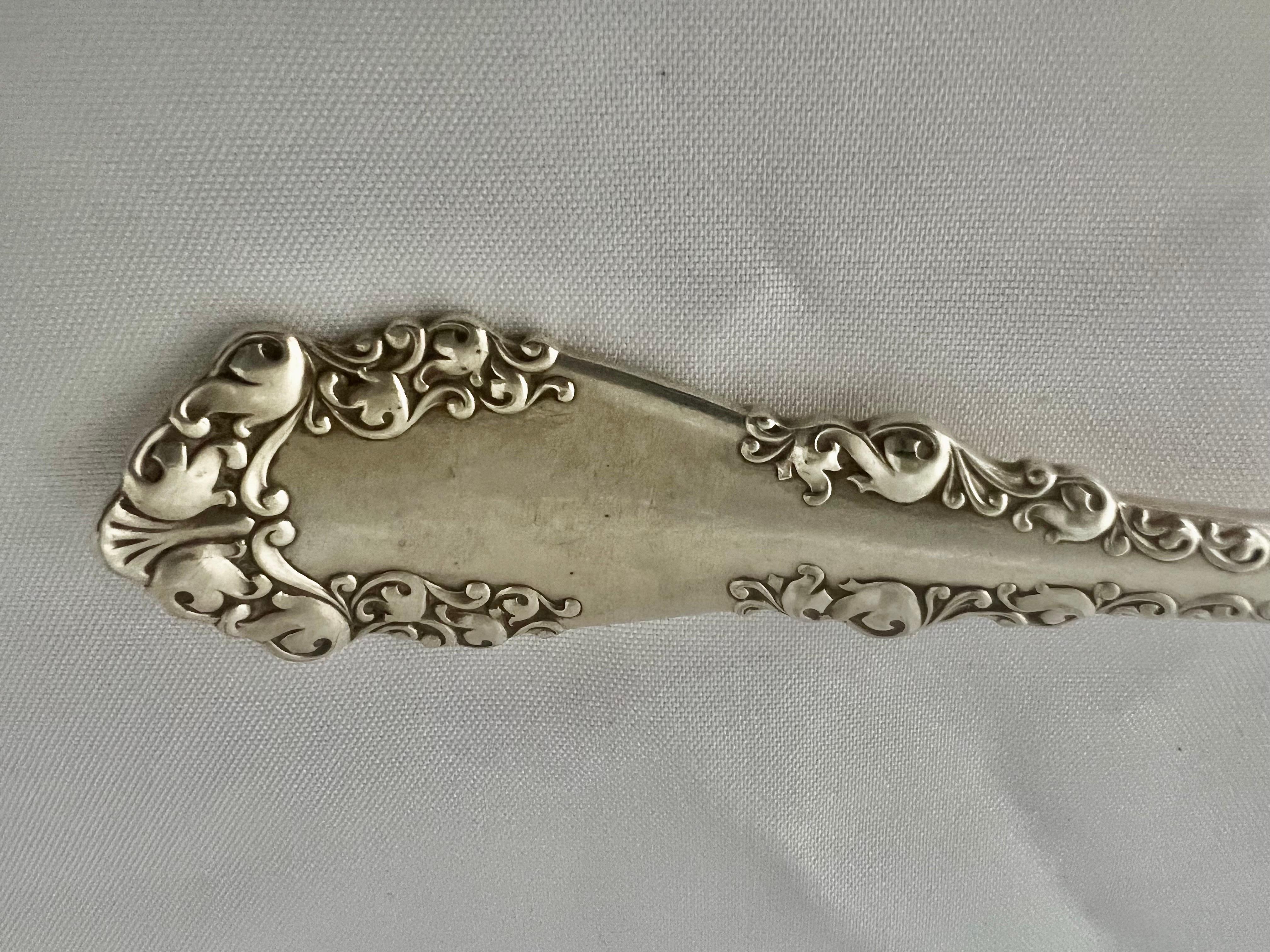 1847 Rogers Bros. Silver Serving Spoon In Good Condition For Sale In Los Angeles, CA