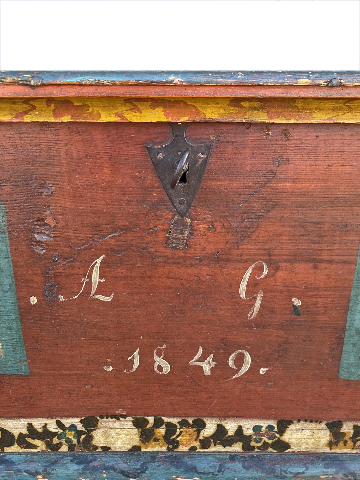 1849 Red Floral Painted Alpine Blanket Chest 5
