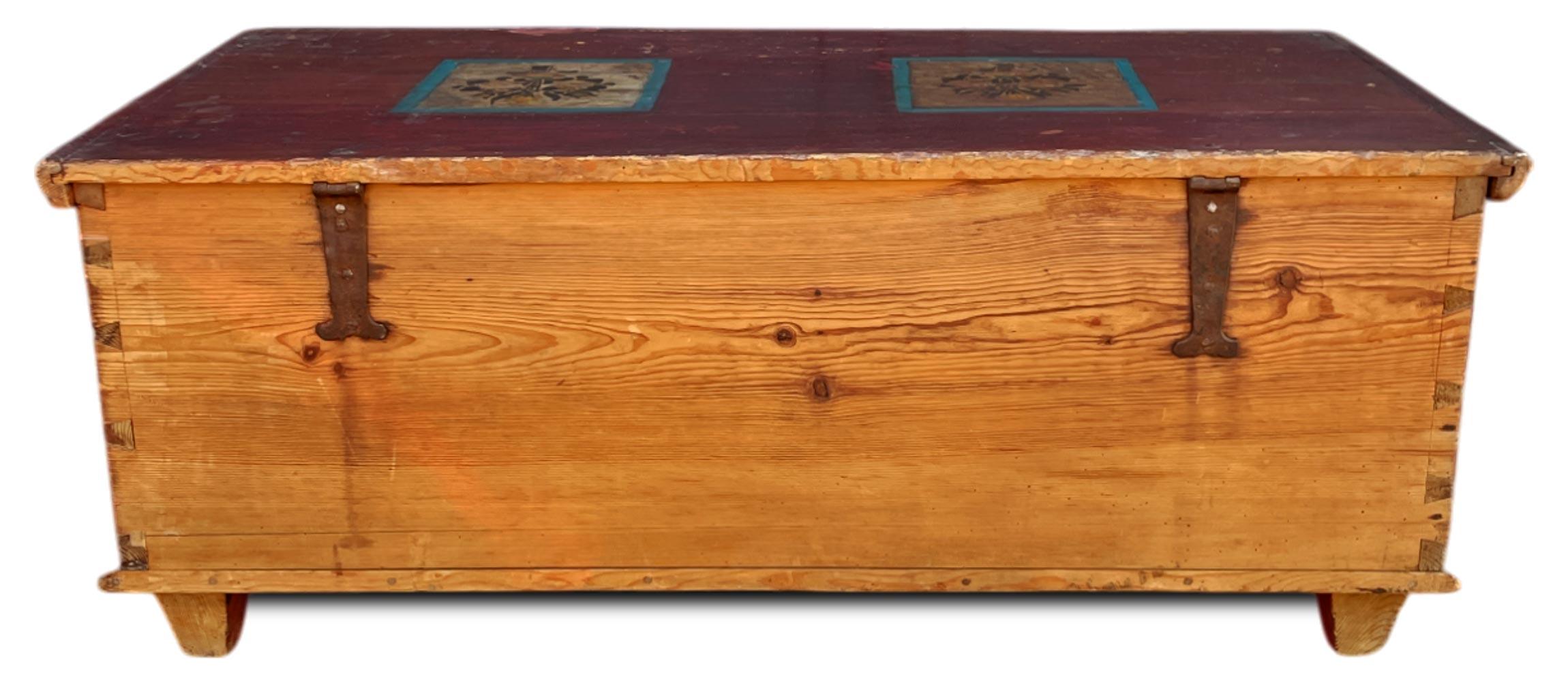 1849 Red Floral Painted Alpine Blanket Chest 12