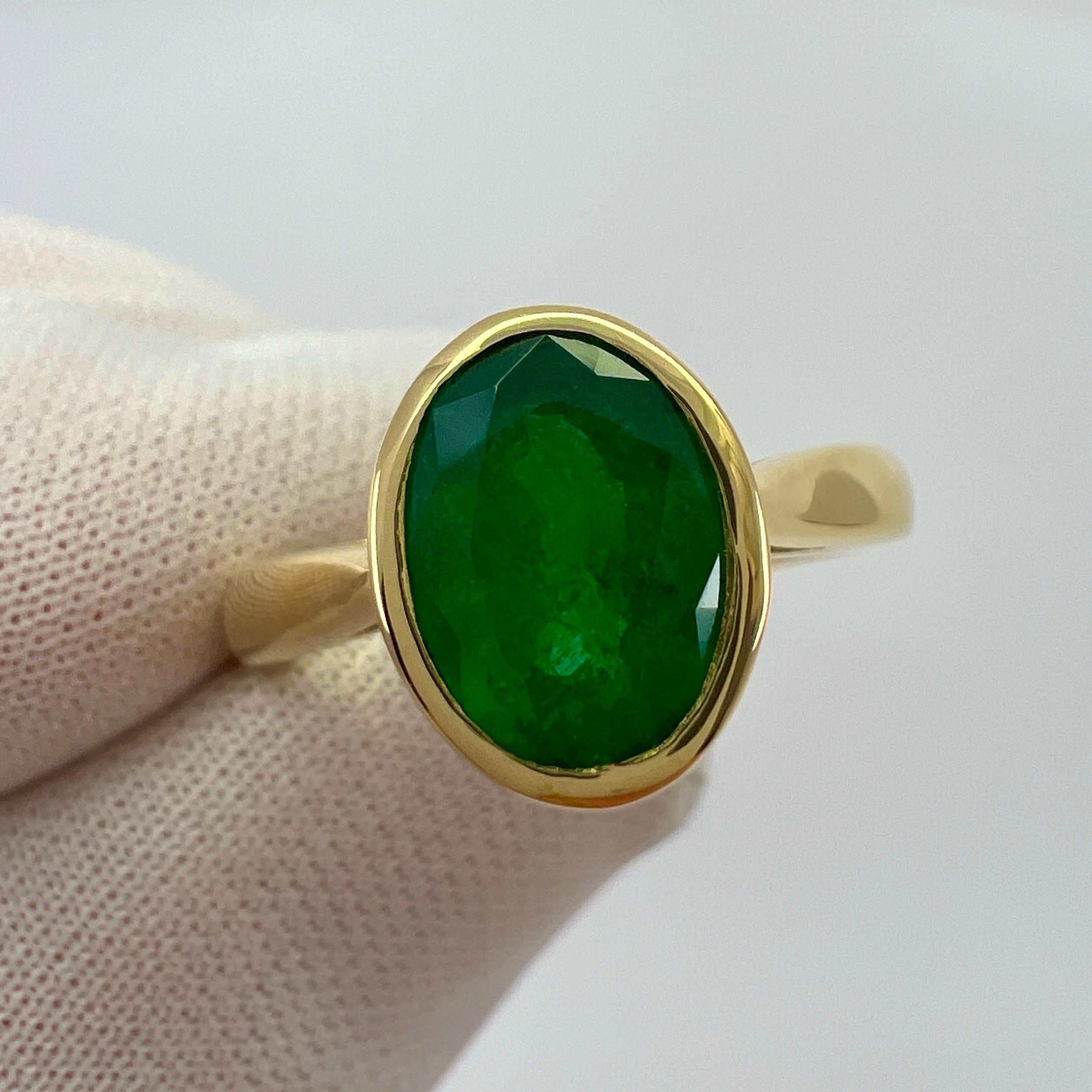 1.84ct Deep Green Emerald Oval Cut 18k Yellow Gold Rubover Bezel Solitaire Ring 3