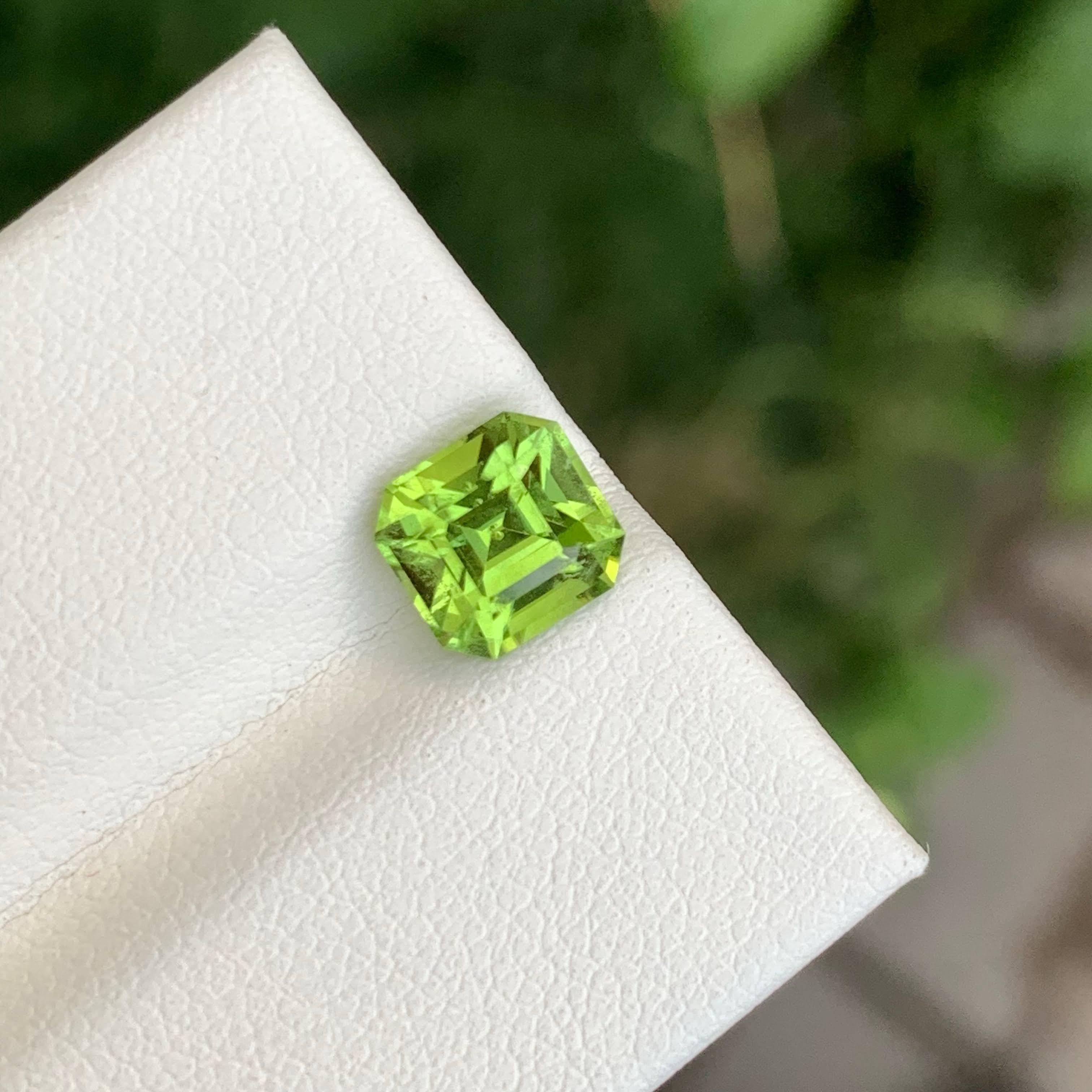 1,85 Karat Apfelgrüner Peridot Stein Asscher Schliff Natürlicher Pakistanischer Edelstein im Angebot 2