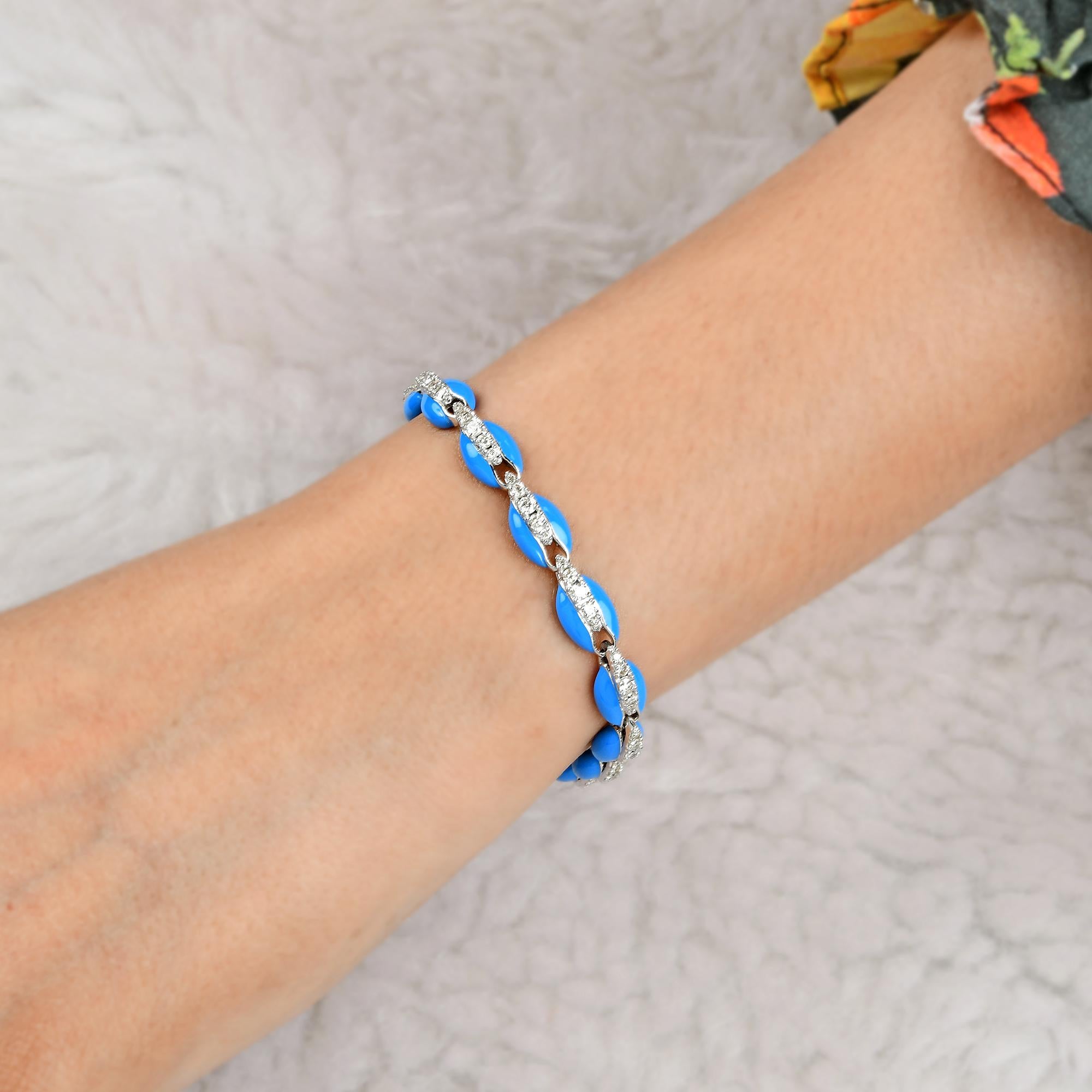 1.85 Carat Diamond Blue Enamel Cowrie Shell Bracelet 10 Karat White Gold Jewelry In New Condition For Sale In Diera, Dubai