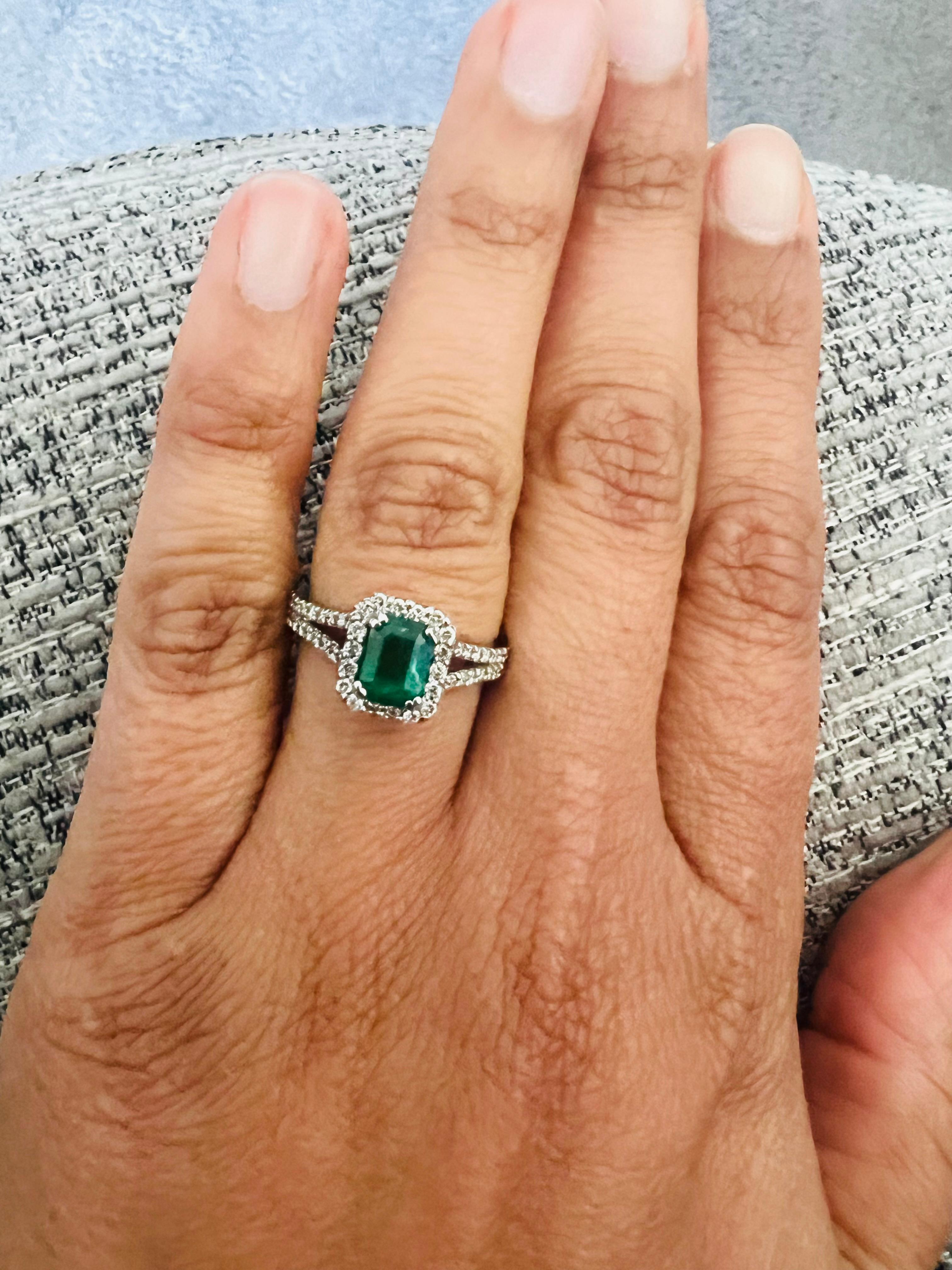 Women's 1.85 Carat Emerald Diamond 18 Karat White Gold Engagement Ring For Sale