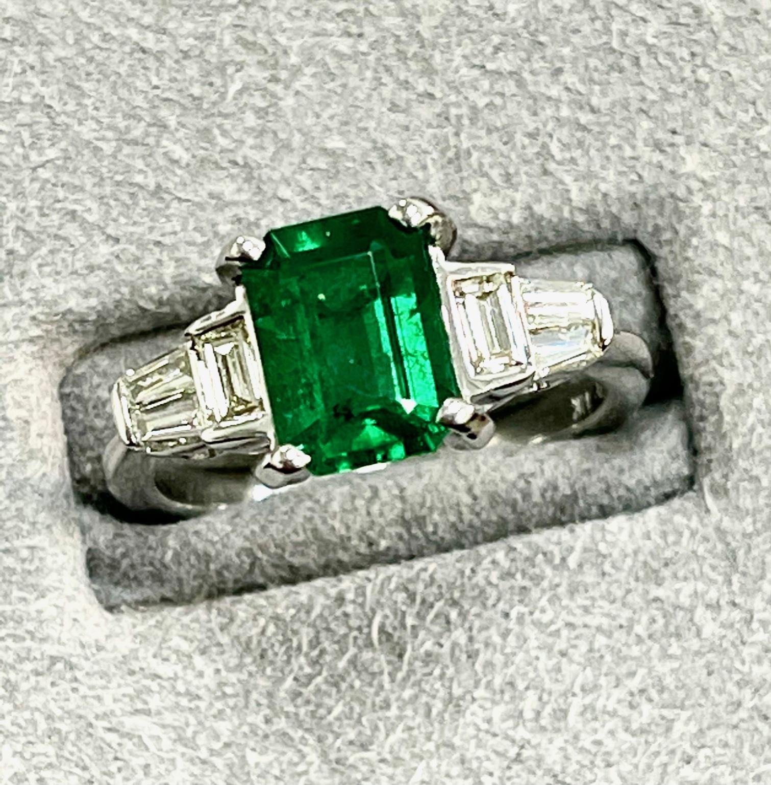 Modern 1.85 Carat Emerald Diamond Cocktail Ring For Sale