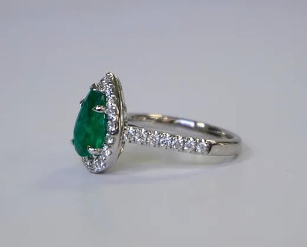 Pear Cut 1.85 Carat Emerald Pear Ring For Sale
