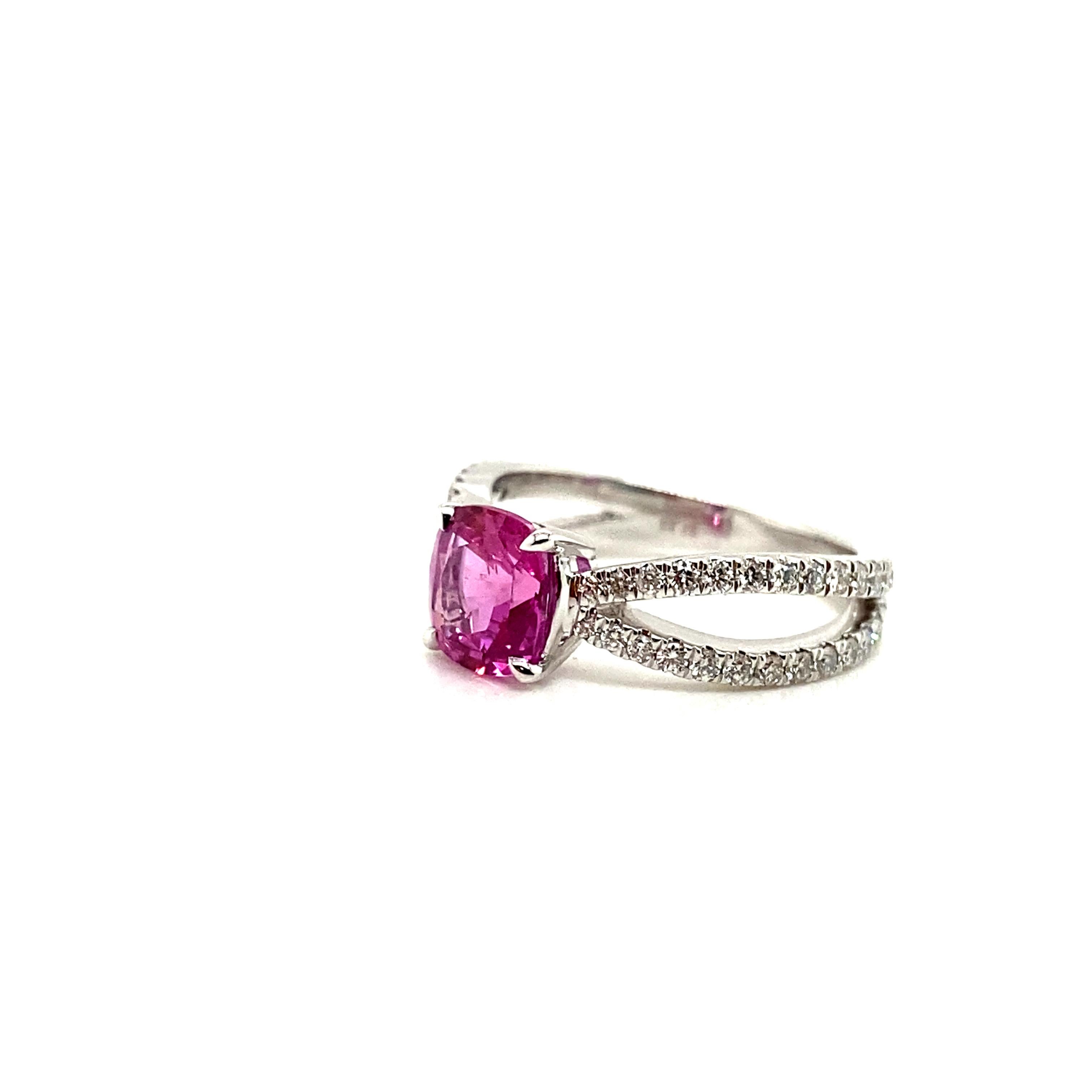 Women's or Men's 1.85 Carat GRS Certified Ceylon Vivid Pink Sapphire and Diamond Engagement Ring For Sale