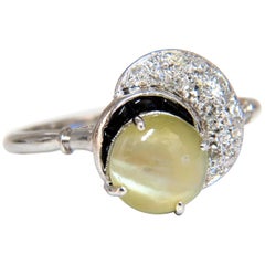 1.85 Carat Natural Cabochon Chrysoberyl Cats Eye Diamonds Ring 14 Karat Crescent