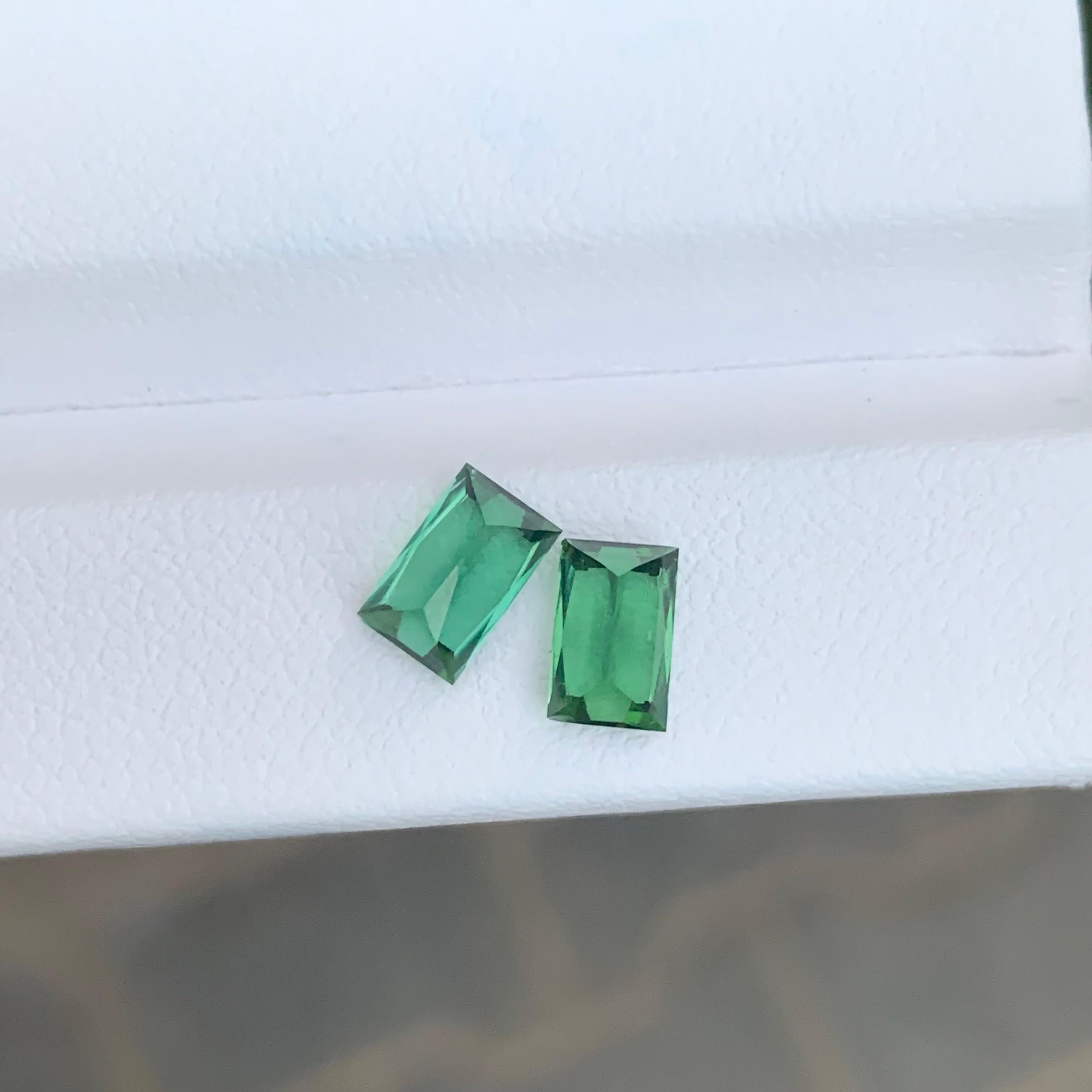 da uomo o donna 1,85 carati di tormalina blu verde naturale sfusa, coppia di gemme con taglio a forbice in vendita