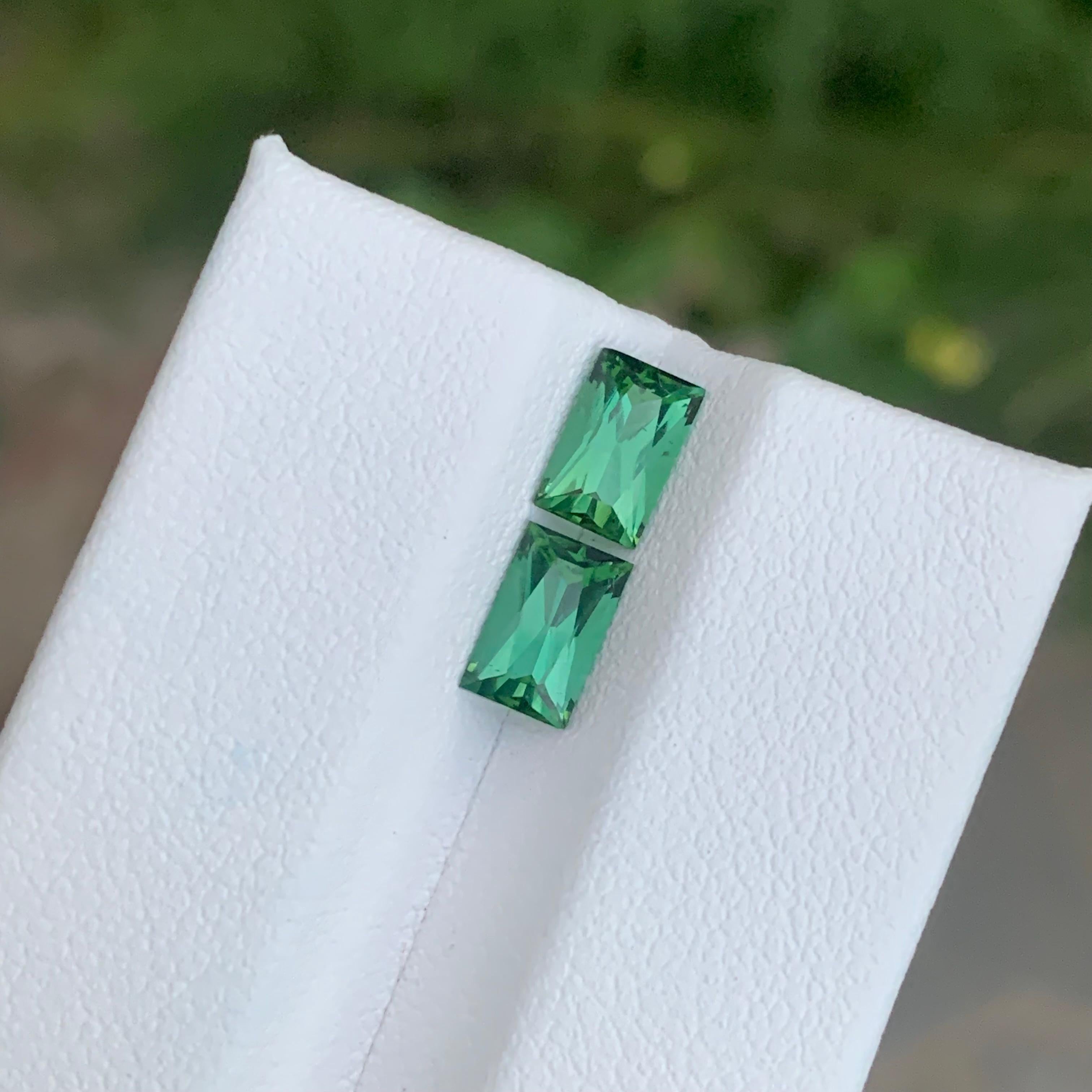 1,85 carati di tormalina blu verde naturale sfusa, coppia di gemme con taglio a forbice in vendita 3