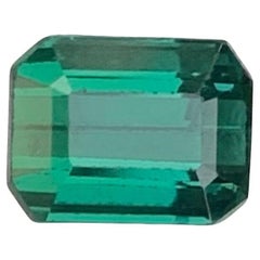 1.85 Karat Natürlicher loser grüner Turmalin Smaragd Form Edelstein
