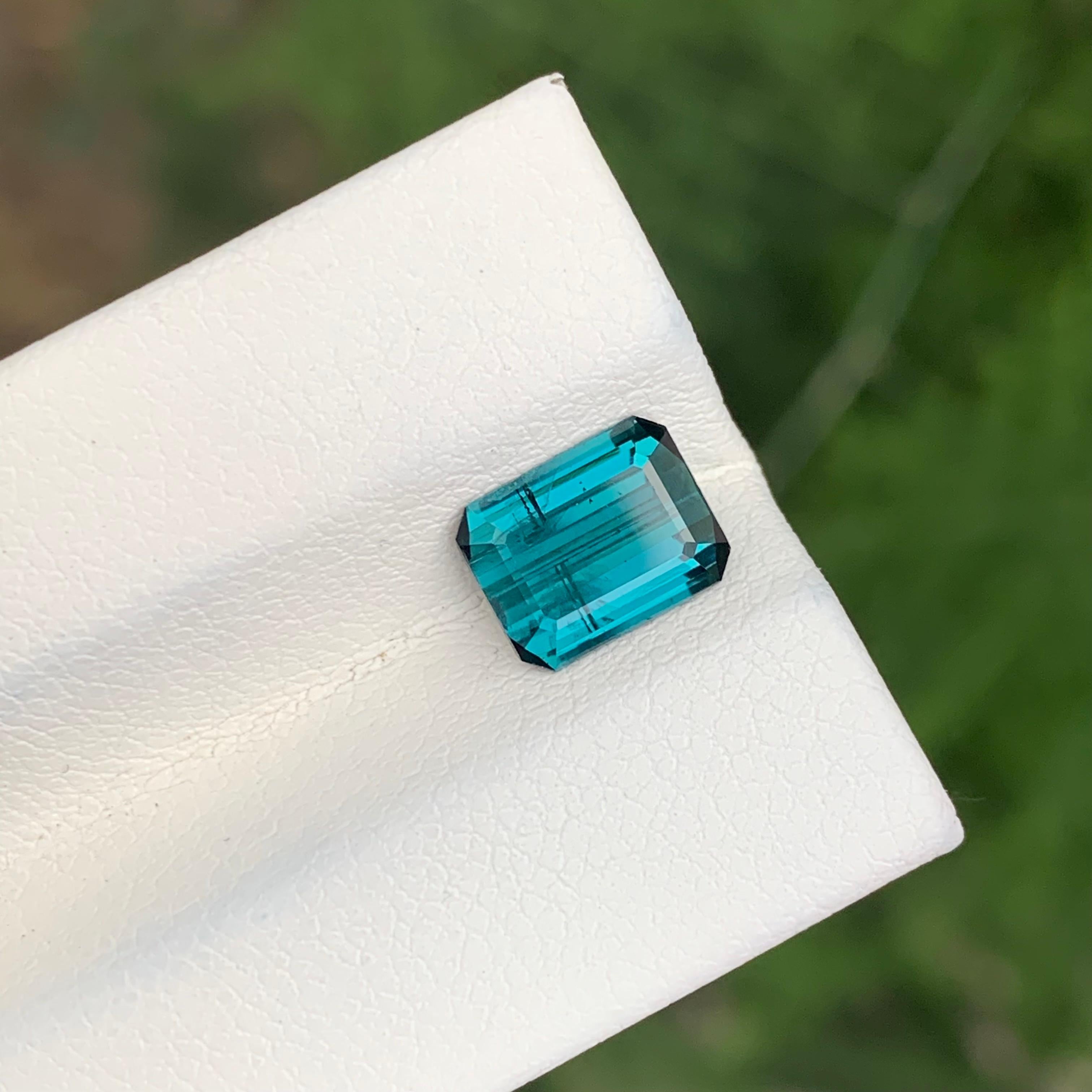 Tourmaline Indicolite facettée

Poids : 1,85 carat
Dimension : 8,2 x 6,4 x 3,9 mm
Traitement : Non
Certificat : Sur demande du client
Forme : Émeraude
Couleur : Bleu 


La tourmaline est une pierre précieuse captivante connue pour sa remarquable